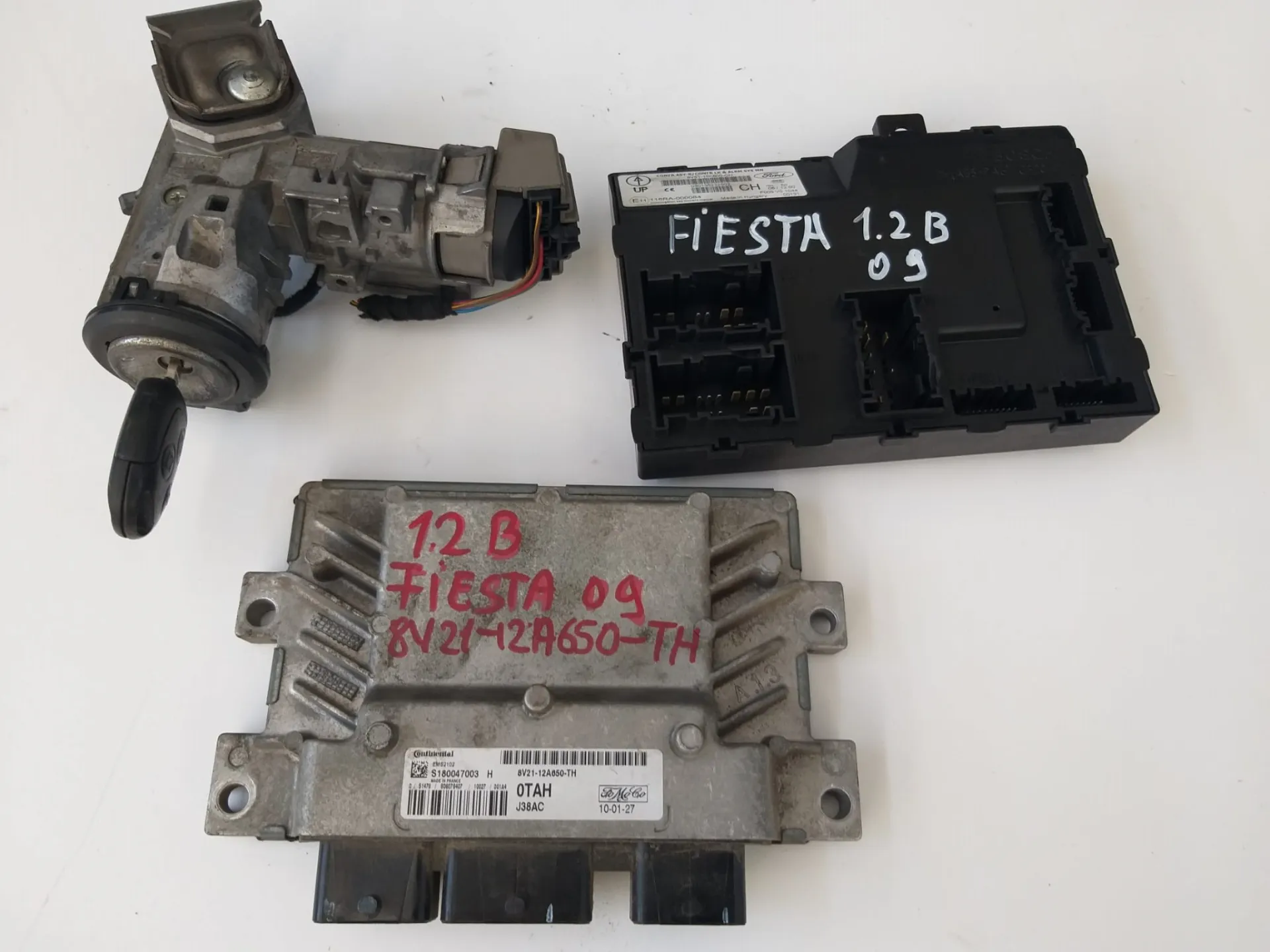 Kit centralina motore Ford Fiesta 1.2 B del 2009 CODICE RICAMBIO : 8V21-2A650-TH