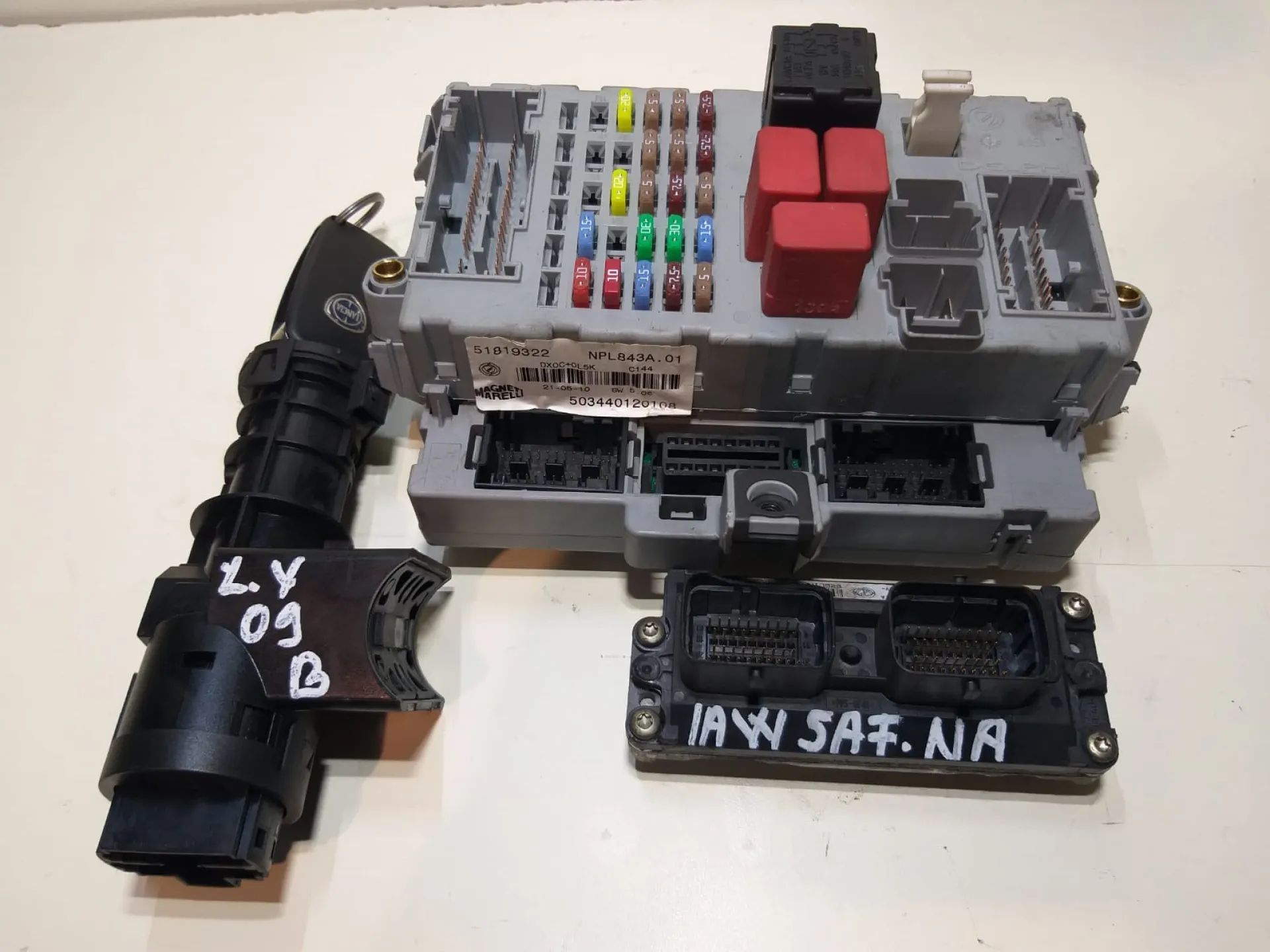 Kit centralina motore Lancia Ypsilon 1.2 B del 2009 CODICE RICAMBIO : IAW 5AFNA