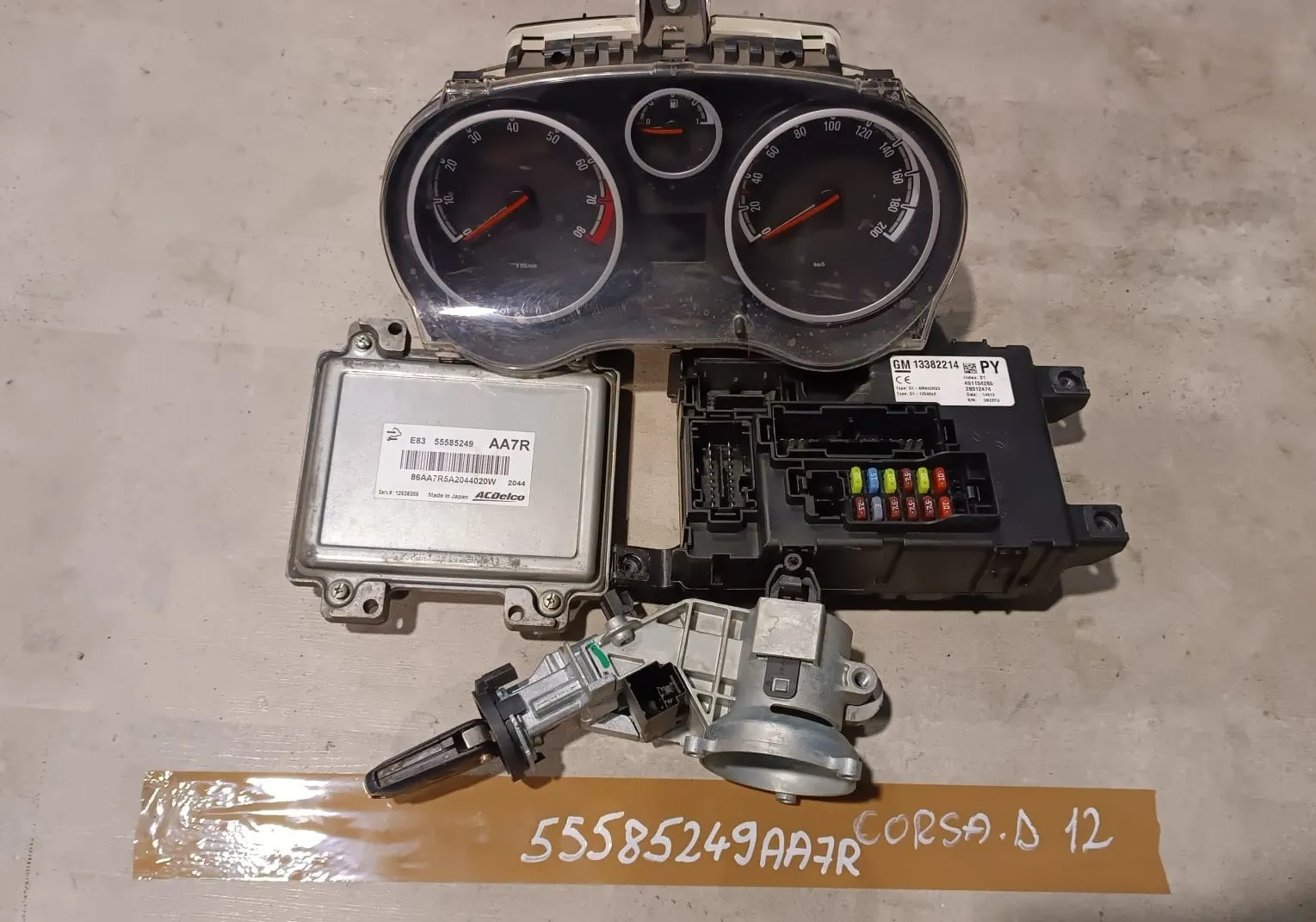 Kit centralina motore Opel Corsa D 1.2 B del 2012 CODICE RICAMBIO : 55585249AA7R