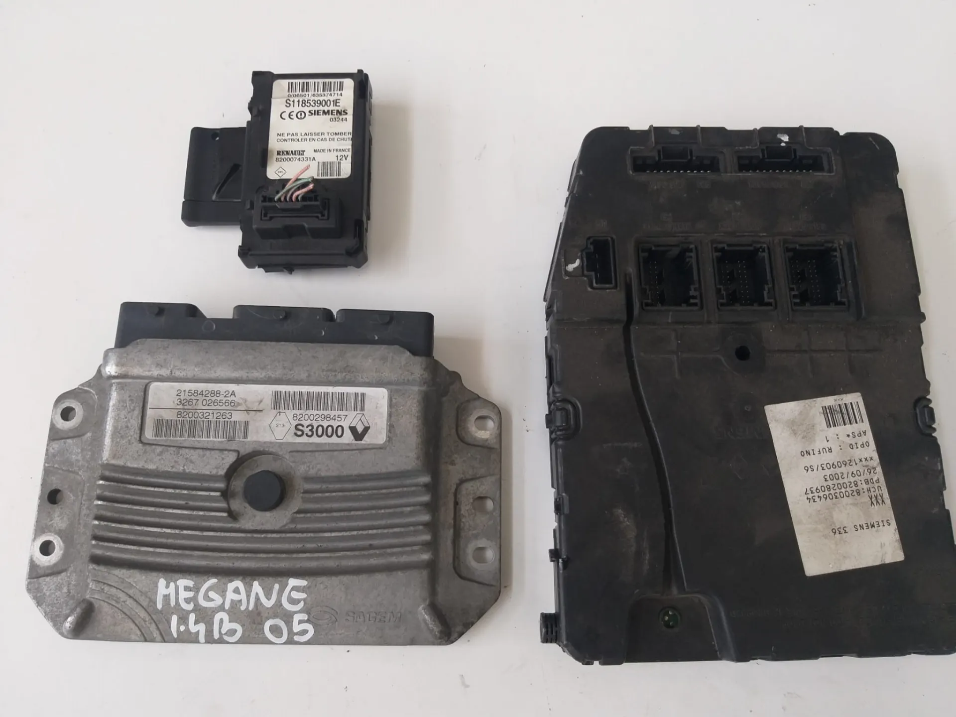 Kit centralina motore Renault Megane 1.4 B del 2005 CODICE RICAMBIO : 21584288-2A