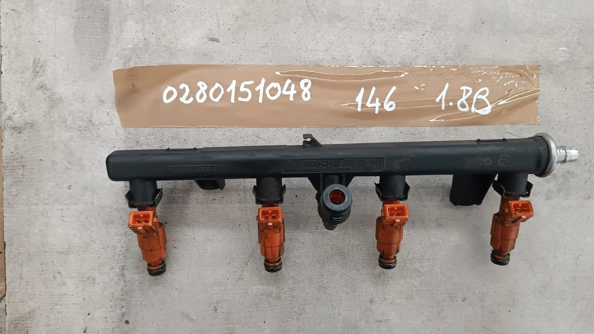 Kit iniettori Alfa Romeo 146 1.6 B del 1996 CODICE RICAMBIO : 0280151048