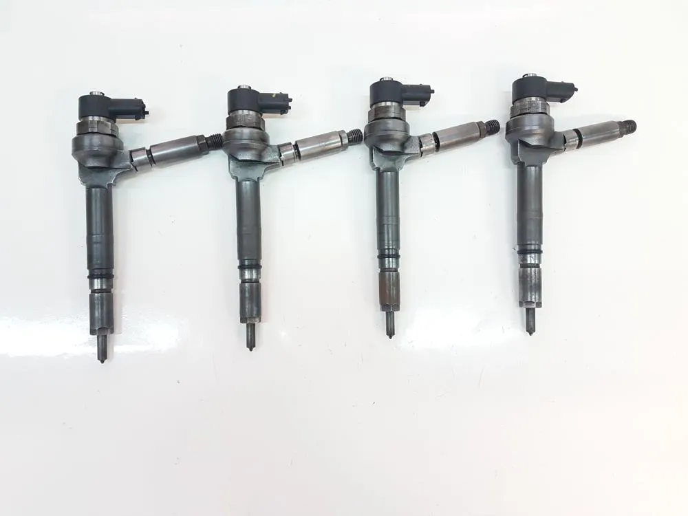 KIT INIETTORI con codice 0445110175 da OPEL Astra H Berlina 1700 Diesel 74 (2006)
