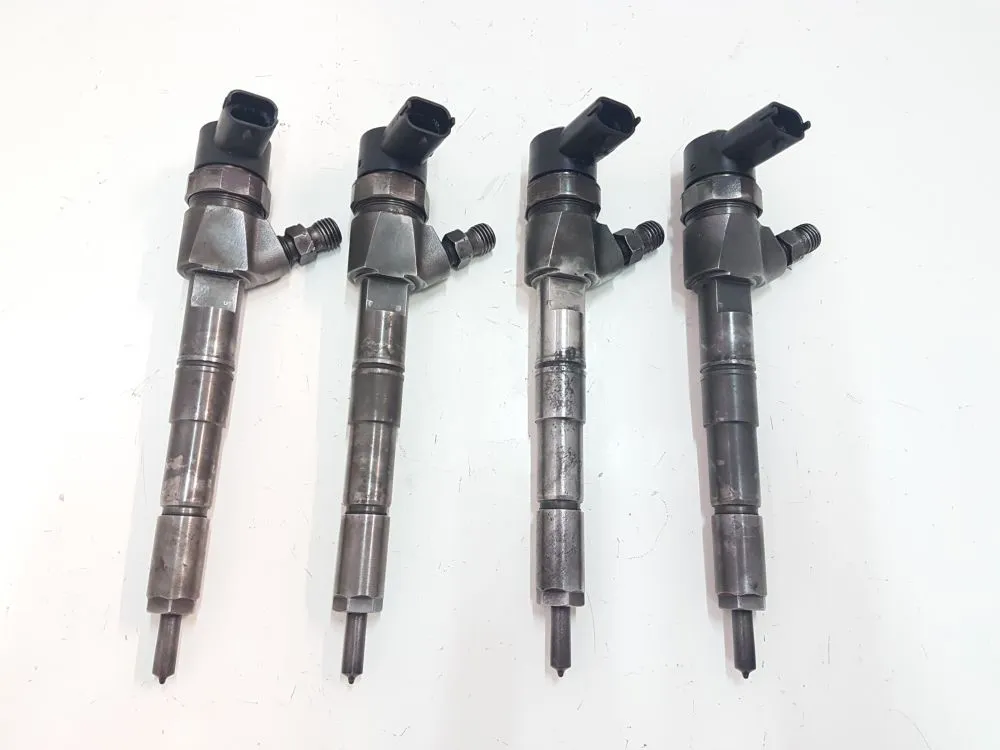 KIT INIETTORI con codice 0445110159 da OPEL Astra H Berlina 1900 Diesel 110 (2005)
