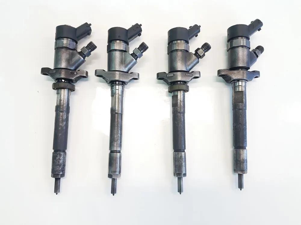 KIT INIETTORI con codice 0445110239 da SUZUKI SX4 1° Serie 1600 Diesel 66 (2004)