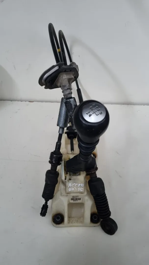 Leva cambio marce Hyundai Accent del 2007 1.5 Diesel