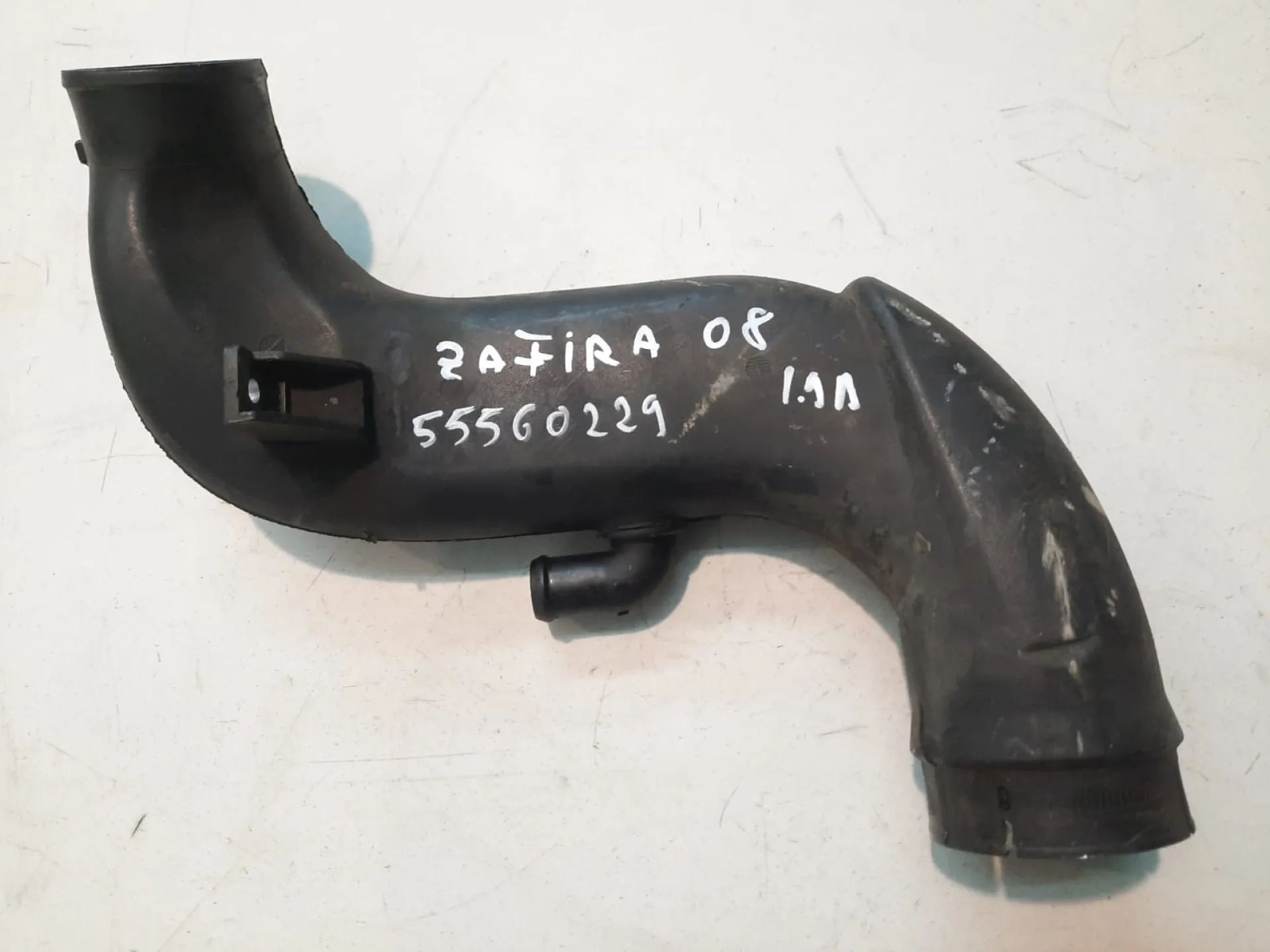 Manicotto aspirazione filtro aria Opel Zafira 1.9 D del 2008 CODICE RICAMBIO : 55560229