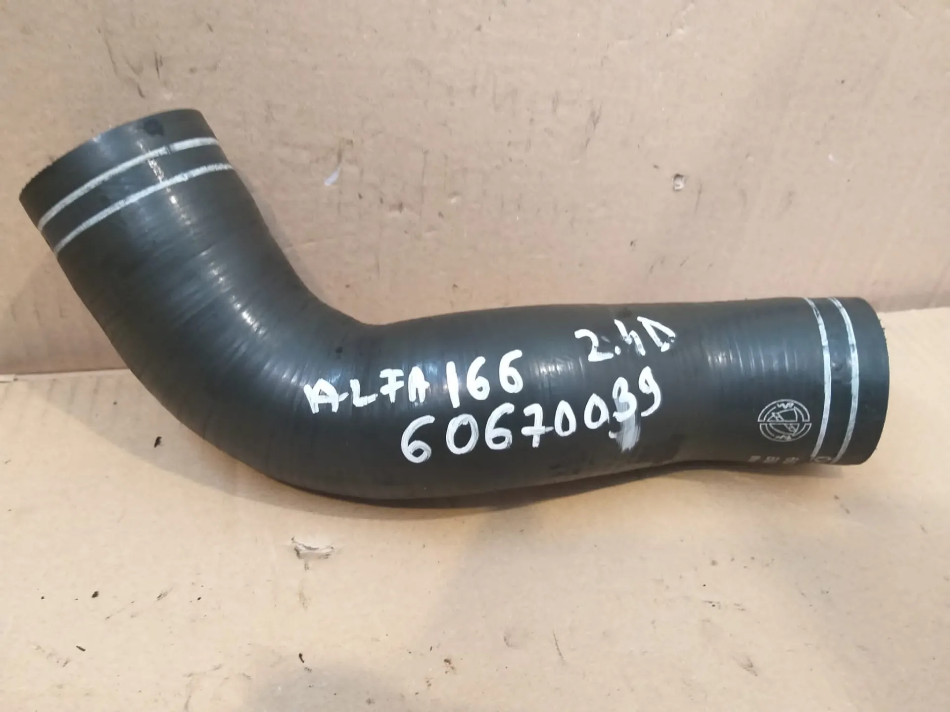 Manicotto turbina Alfa Romeo 166 del 2001 2.4 Diesel CODICE RICAMBIO : 60670039