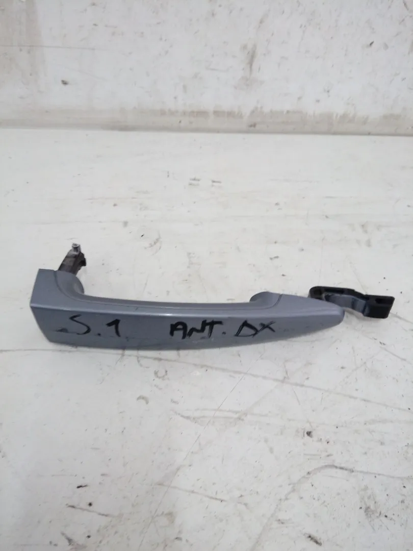 MANIGLIA ESTERNA ANTERIORE DESTRA BMW Serie 1 Serie (E87) (04>07) Benzina (2007)