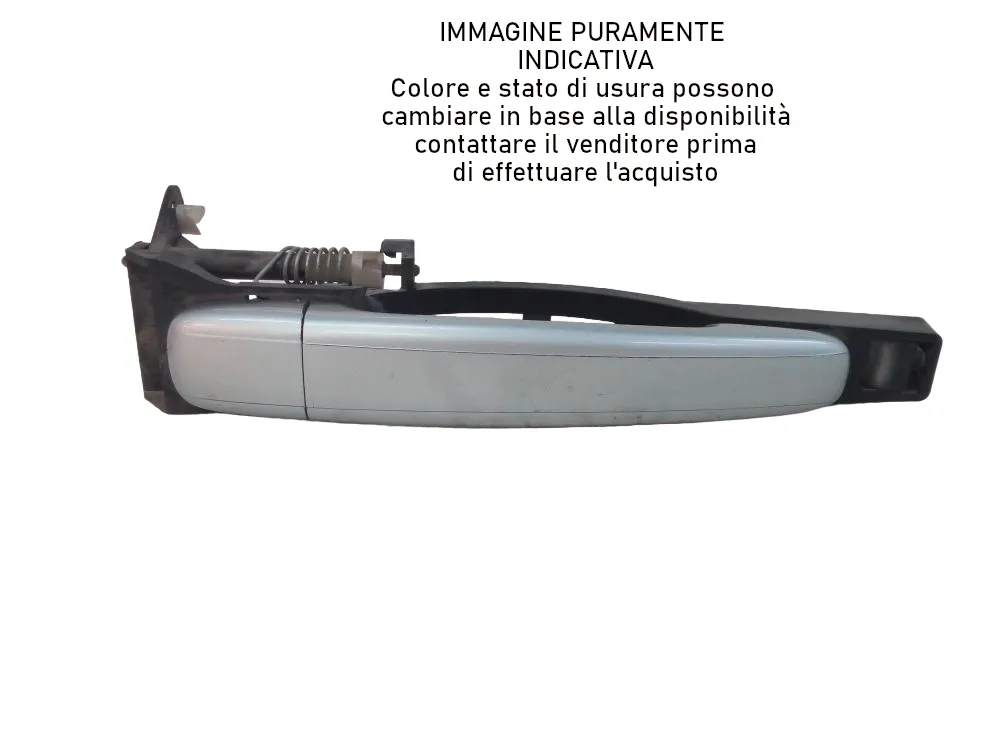MANIGLIA ESTERNA ANTERIORE DESTRA con codice 9657619780 da PEUGEOT 307 Berlina 2000 Diesel 79 con codice motore RHS/RHS (2002)