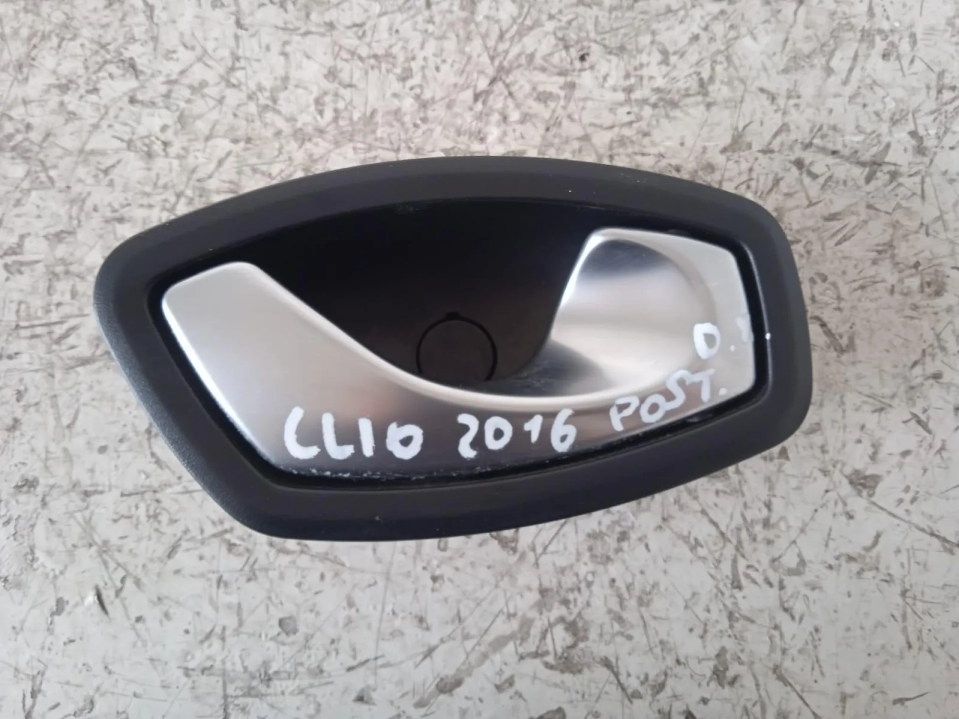 MANIGLIA INTERNA POSTERIORE DESTRA RENAULT Clio Serie IV (12>19) Diesel (2016)