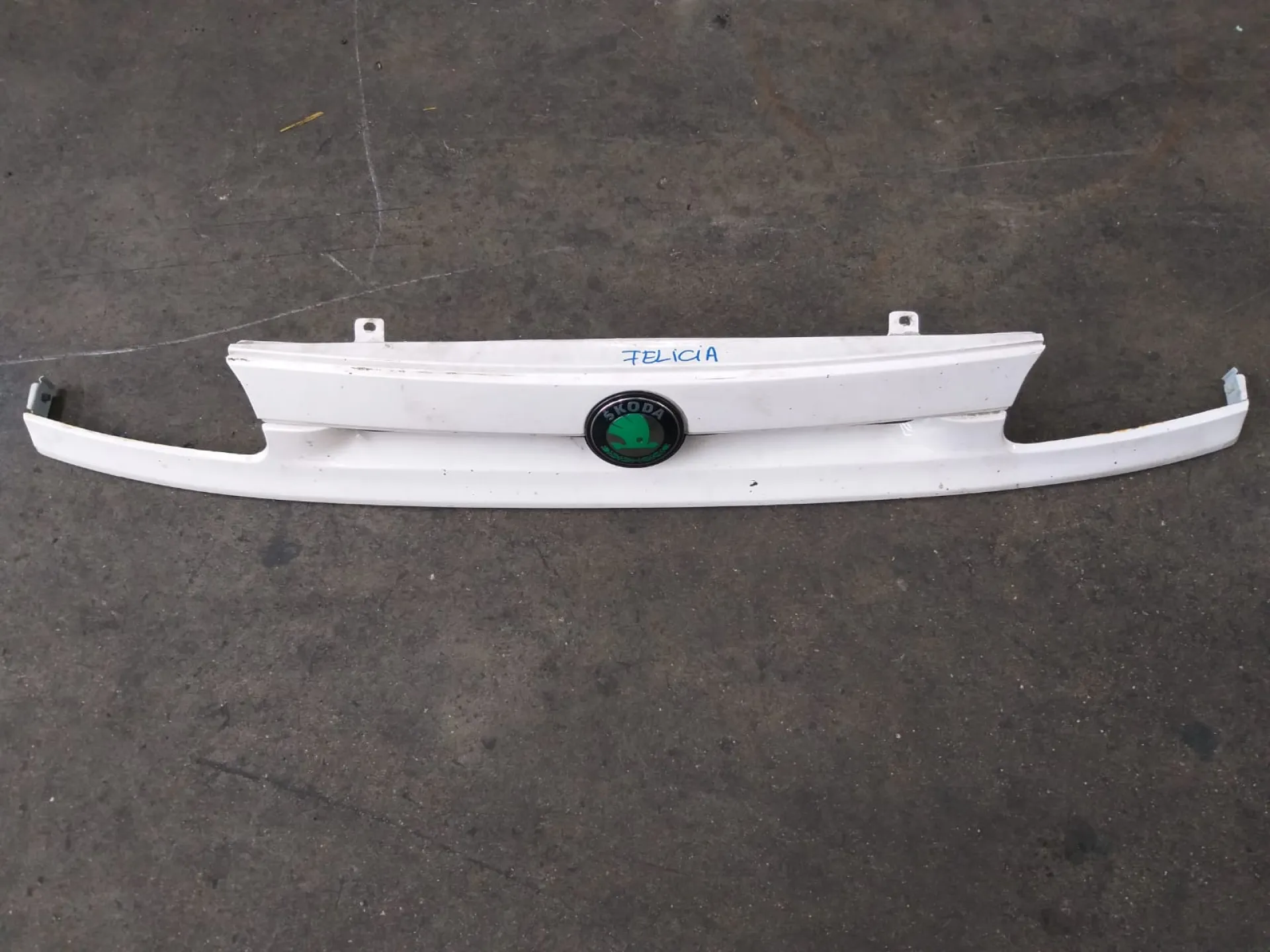 Mascherina anteriore Skoda Felicia del 1997 1.9 Diesel