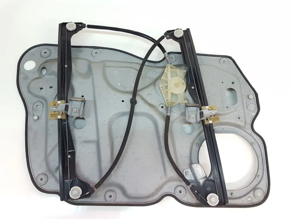 MECCANISMO ALZAVETRO ANT. DX con codice 1T0898100 da VOLKSWAGEN Touran 1Â° Serie 1900 Diesel 77 (2004)