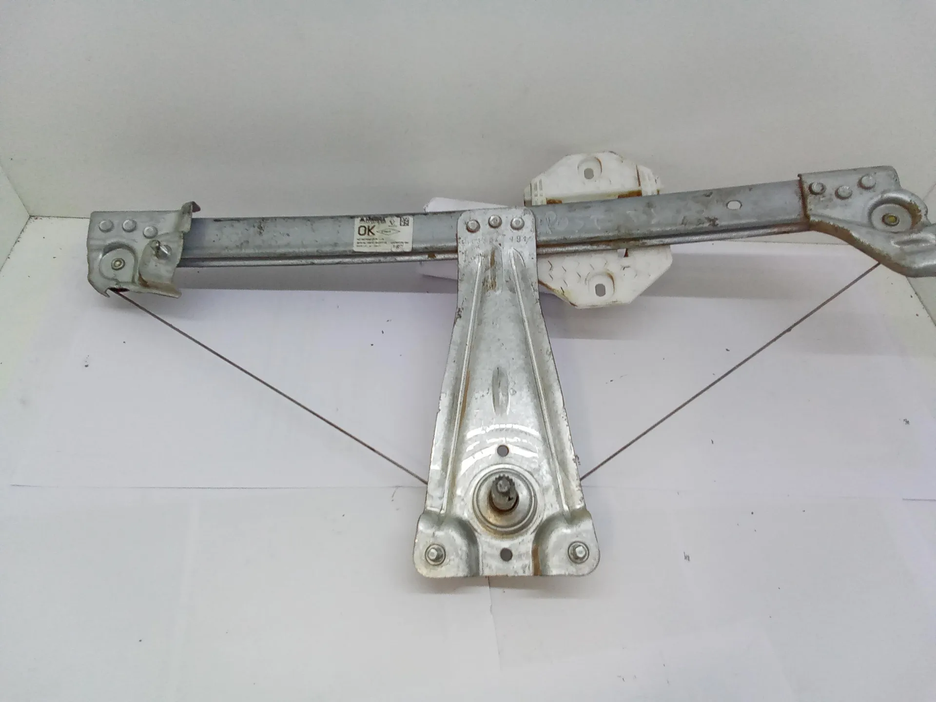 MECCANISMO ALZAVETRO POST. DX con codice 827202131r da DACIA Sandero Serie STEPWAY 1500 Diesel (2017)