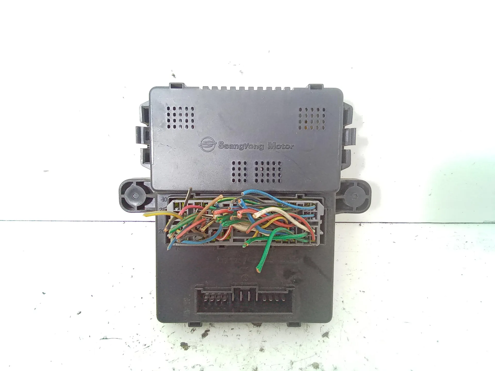 MODULO ELETTRONICO con codice 82320-21031 da SSANGYONG Rodius 1Â° Serie 2700 Diesel (2007)