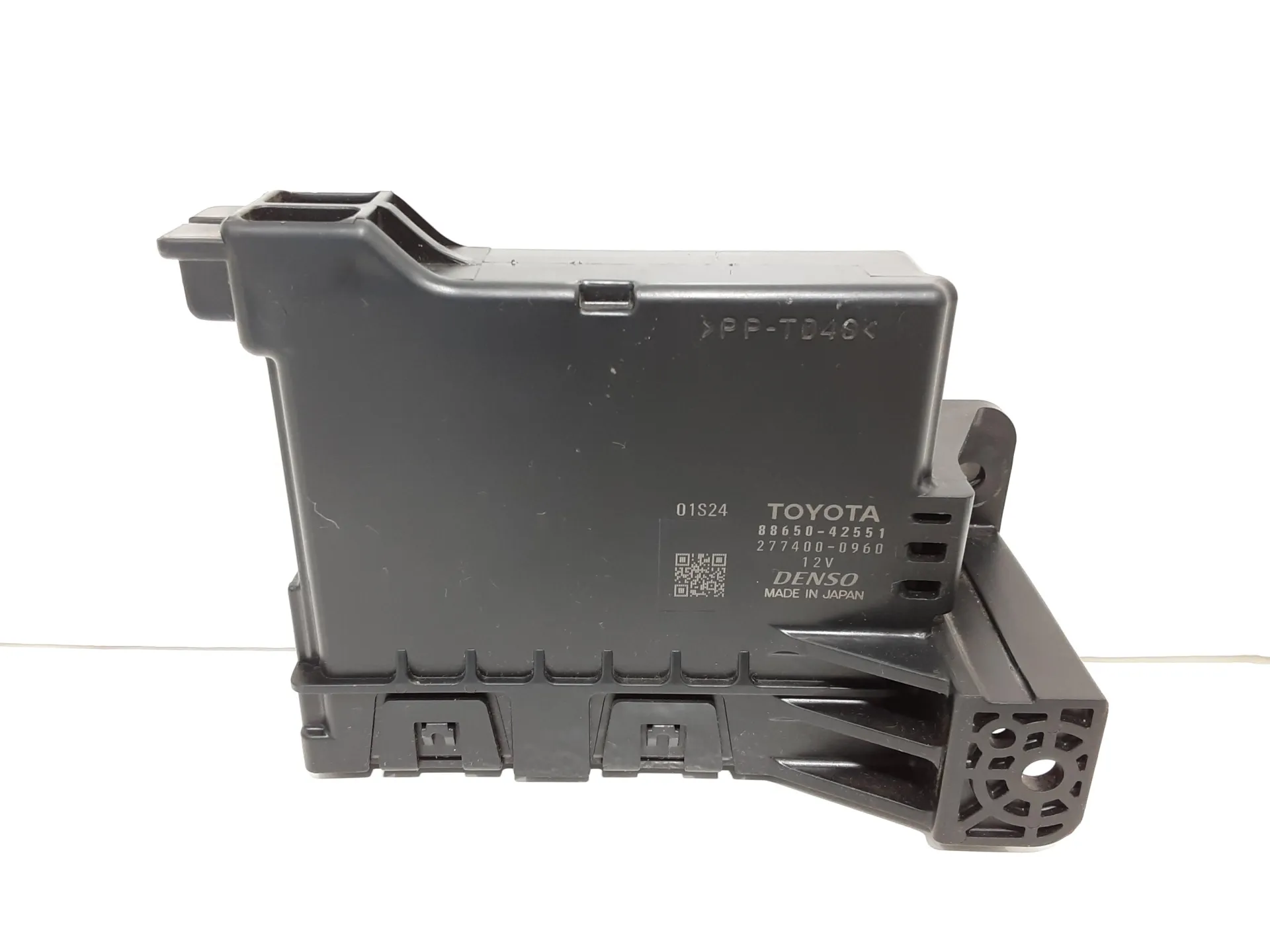 MODULO ELETTRONICO con codice 8865042551 da TOYOTA Rav4 6° Serie 2000 Diesel 91 kW / 124 CV con codice motore 1AD FTV/1AD-FTV (2015)