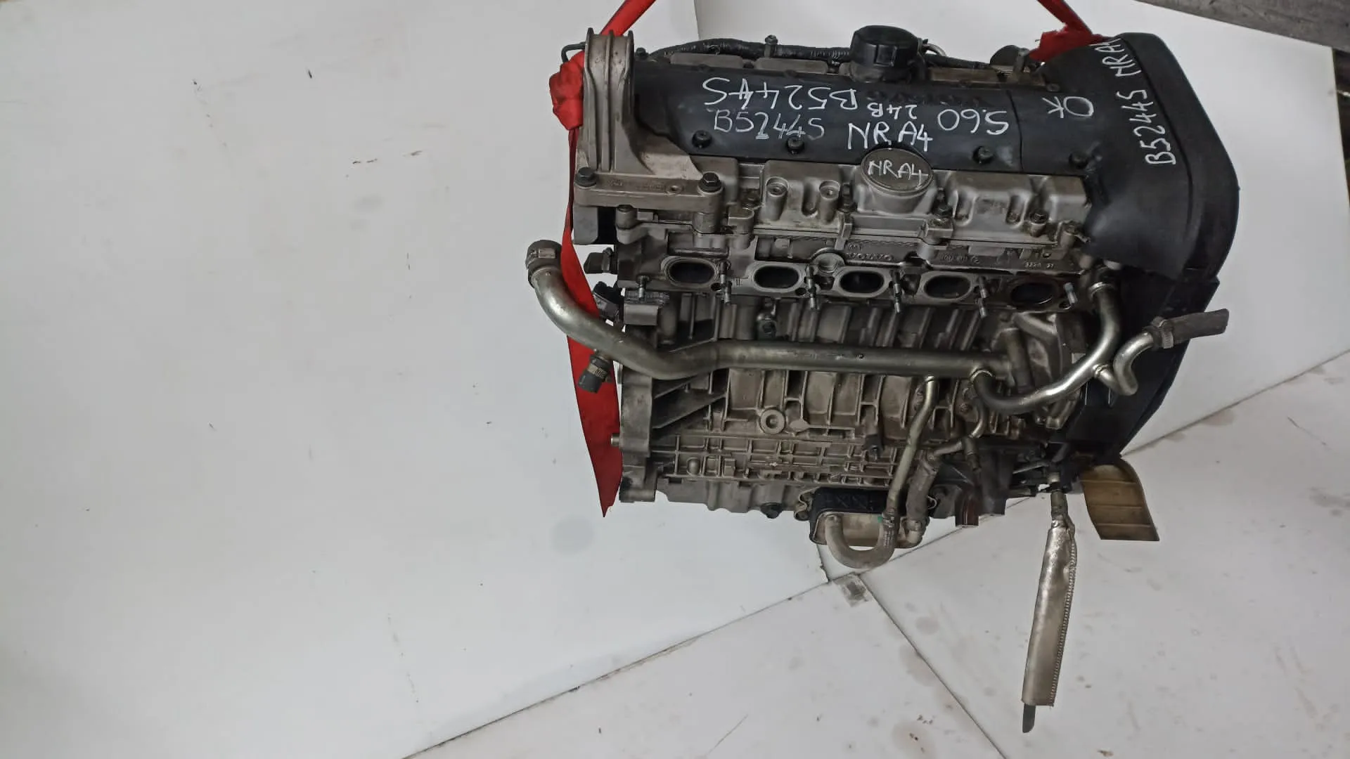 Motore B52445 Volvo S60 del 2004 2.4 Benzina CODICE RICAMBIO : B52445