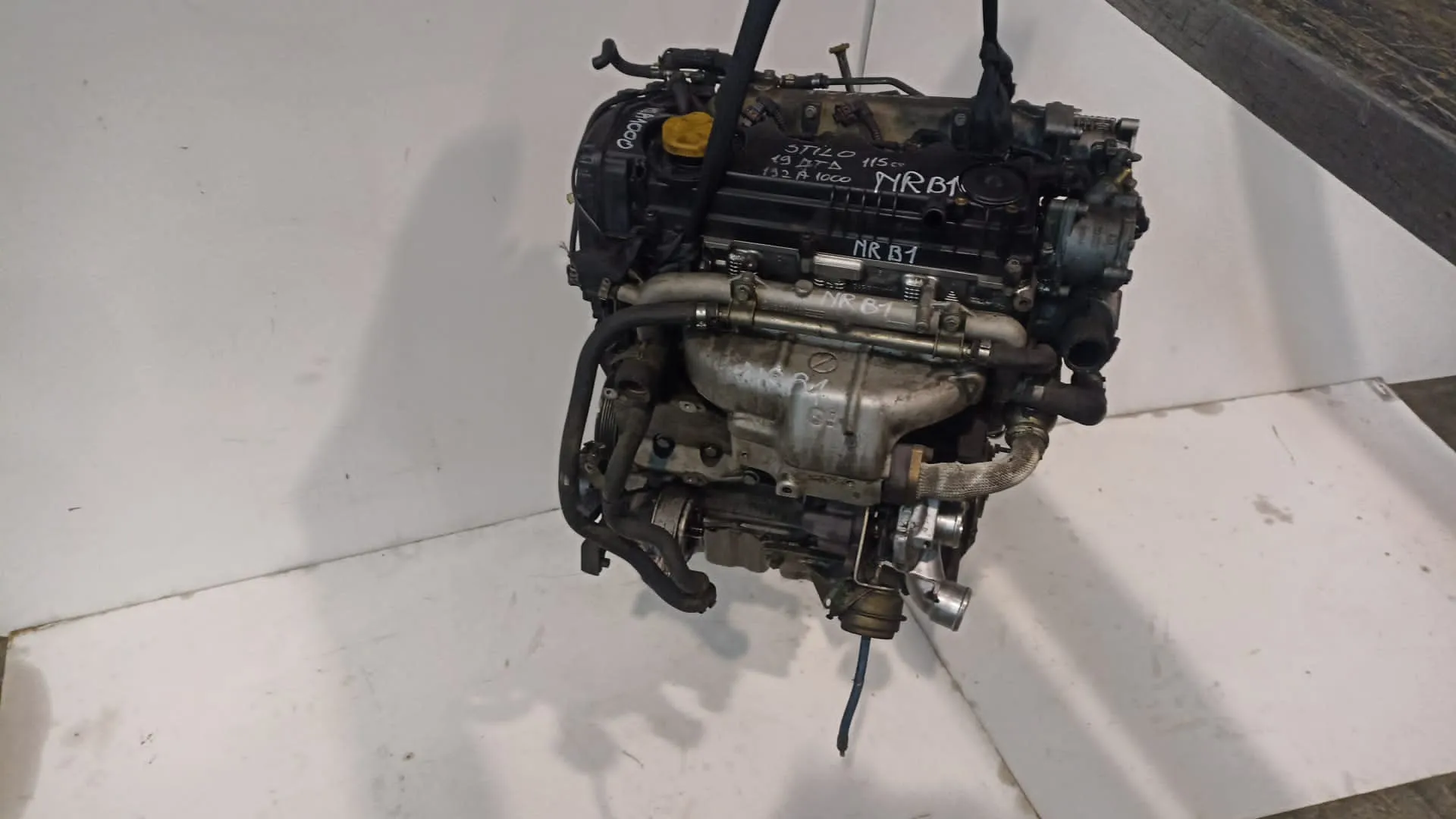 Motore Fiat Stilo 1.9 JTD del 2002 CODICE RICAMBIO : 192A1000