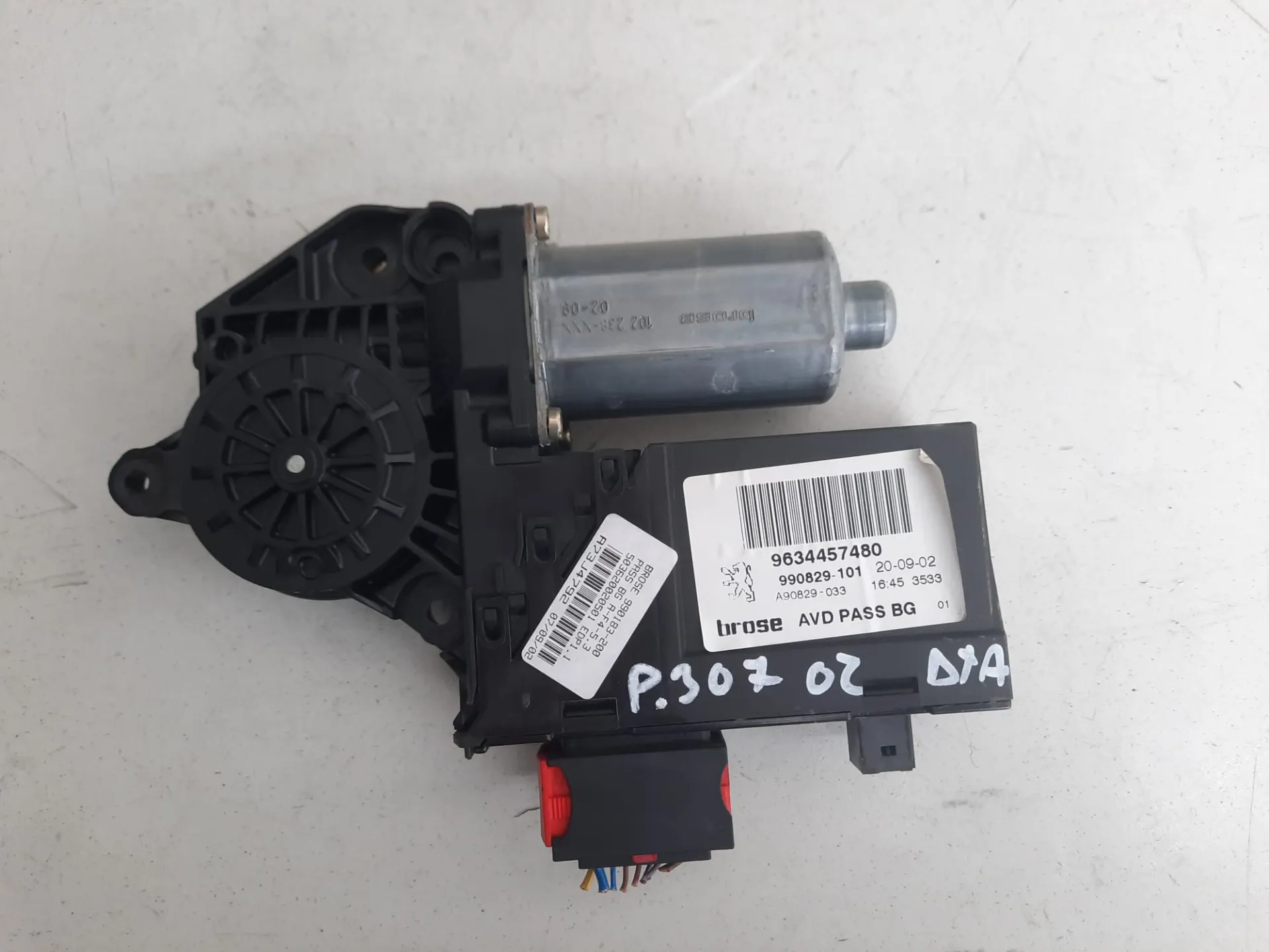 Motorino alzavetro anteriore destro Peugeot 307 1.6 D del 2003 CODICE RICAMBIO : 9634457480
