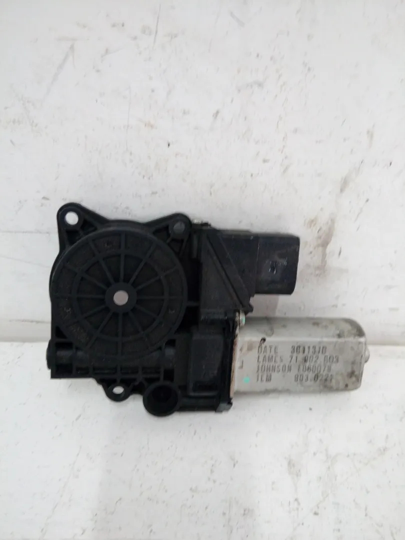 1060078 / 9030221 / 3g1131b / 71802603 MOTORINO ALZAVETRO ANTERIORE SINISTRO BMW Serie 1 Serie (E87) (04>07) 2000 Benzina (2007)