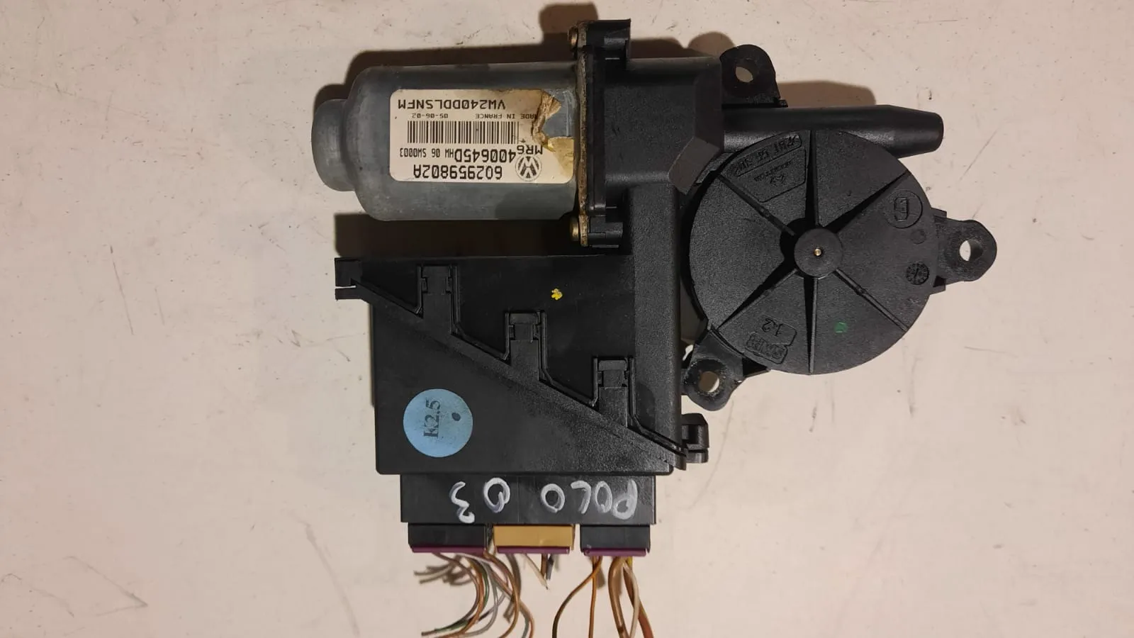 Motorino alzavetro anteriore sinistro Volkswagen Polo del 2005 1.4 Diesel CODICE RICAMBIO : 60259802A