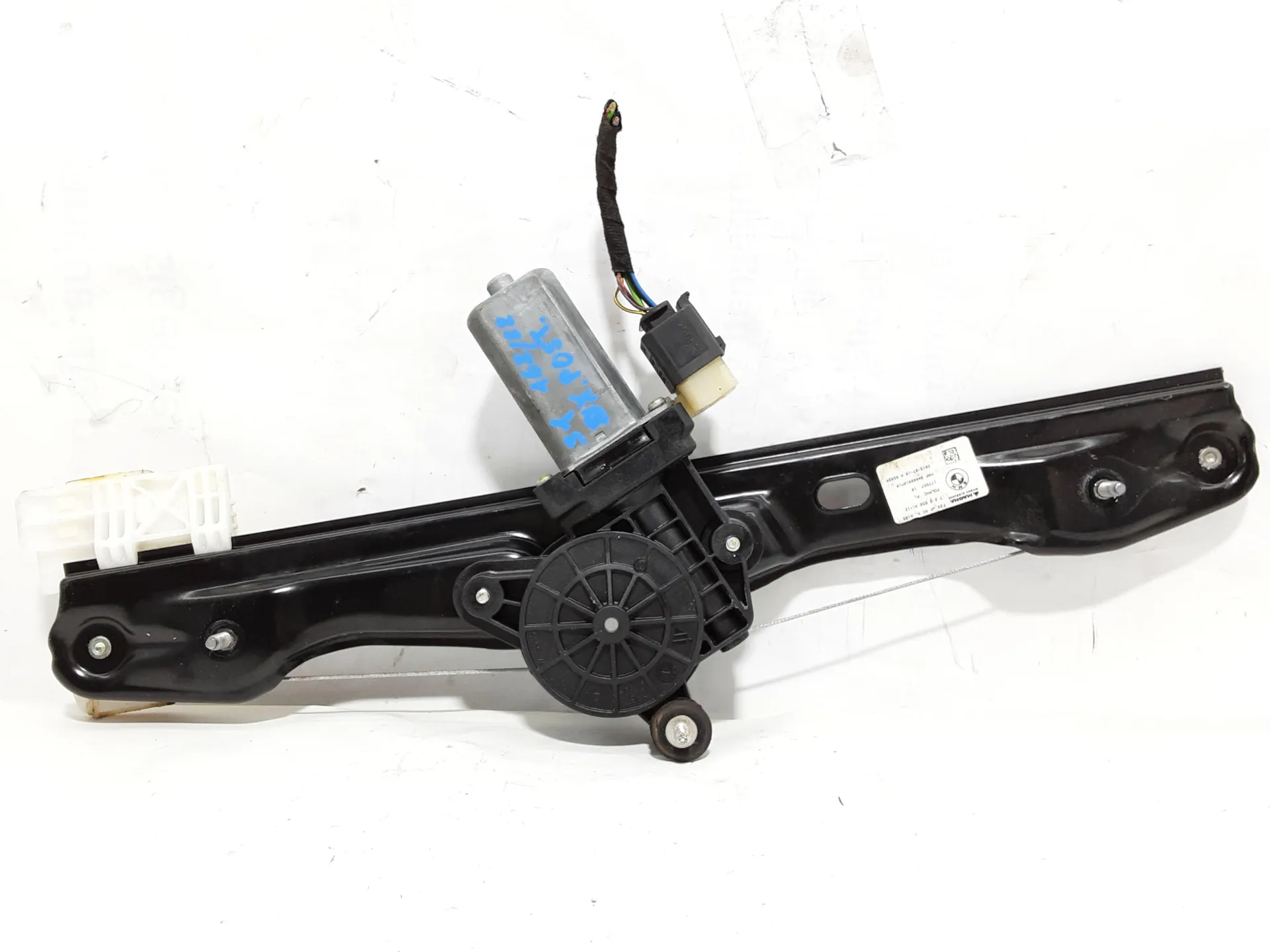 MOTORINO ALZAVETRO POSTERIORE DESTRA con codice 3P2254A da BMW Serie 1 F20 (11>19) 2000 Diesel 135 kW / 184 CV con codice motore N47D20C/N47 D20 C (2013)
