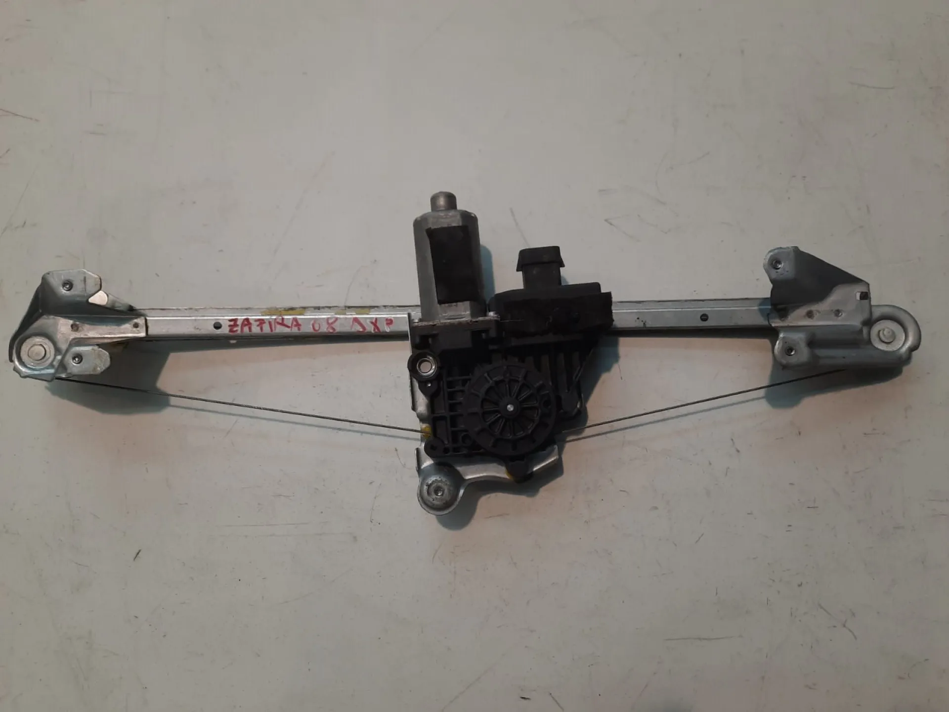 Motorino alzavetro posteriore destro Opel Zafira 1.9 D del 2008