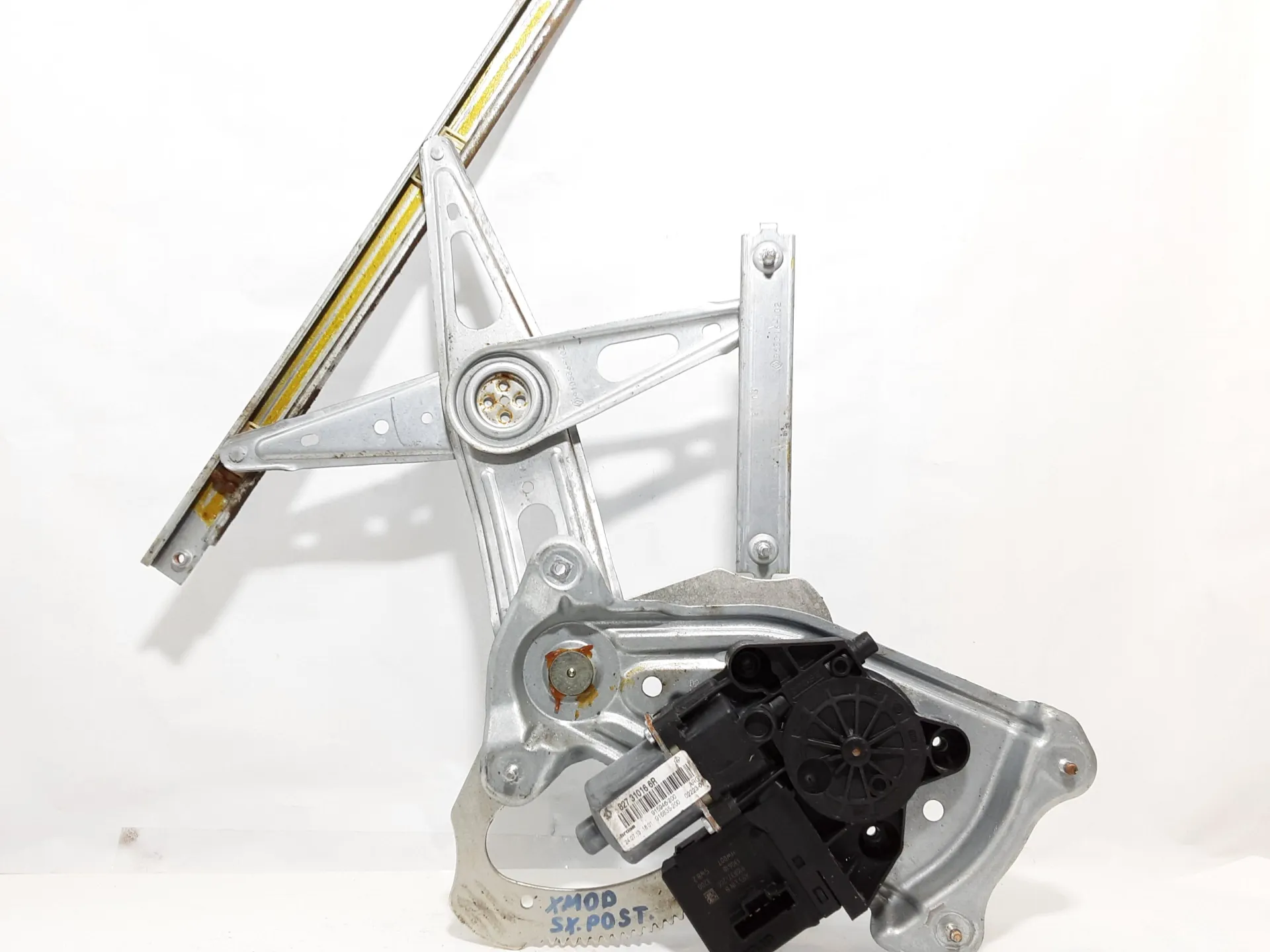 MOTORINO ALZAVETRO POSTERIORE SINISTRO con codice 827310166R da RENAULT Scenic Serie (09>16) 1500 Diesel 81 kW / 110 CV con codice motore K9KA6/K9K 636, K9K 656, K9K 657, K9K 836, K9K 837