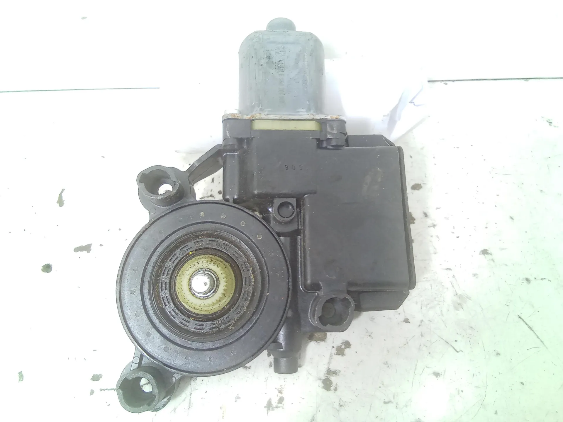 MOTORINO ALZAVETRO POSTERIORE SINISTRO con codice 6r0959811g da VOLKSWAGEN Polo 5Â° Serie Diesel (2011)