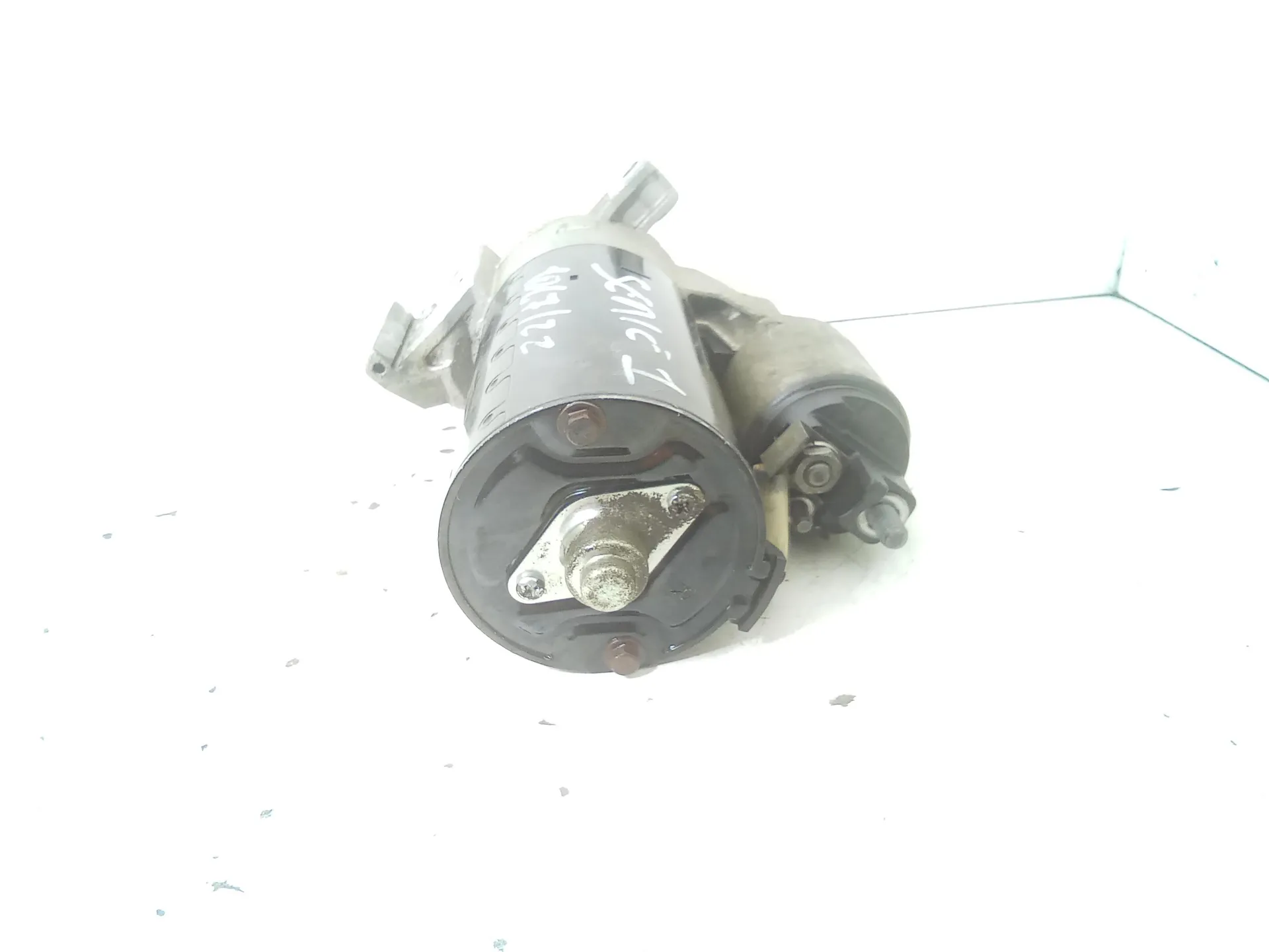MOTORINO D' AVVIAMENTO con codice 0001139002 da BMW Serie 1 Serie (E87) (07>) 2000 Diesel (2008)