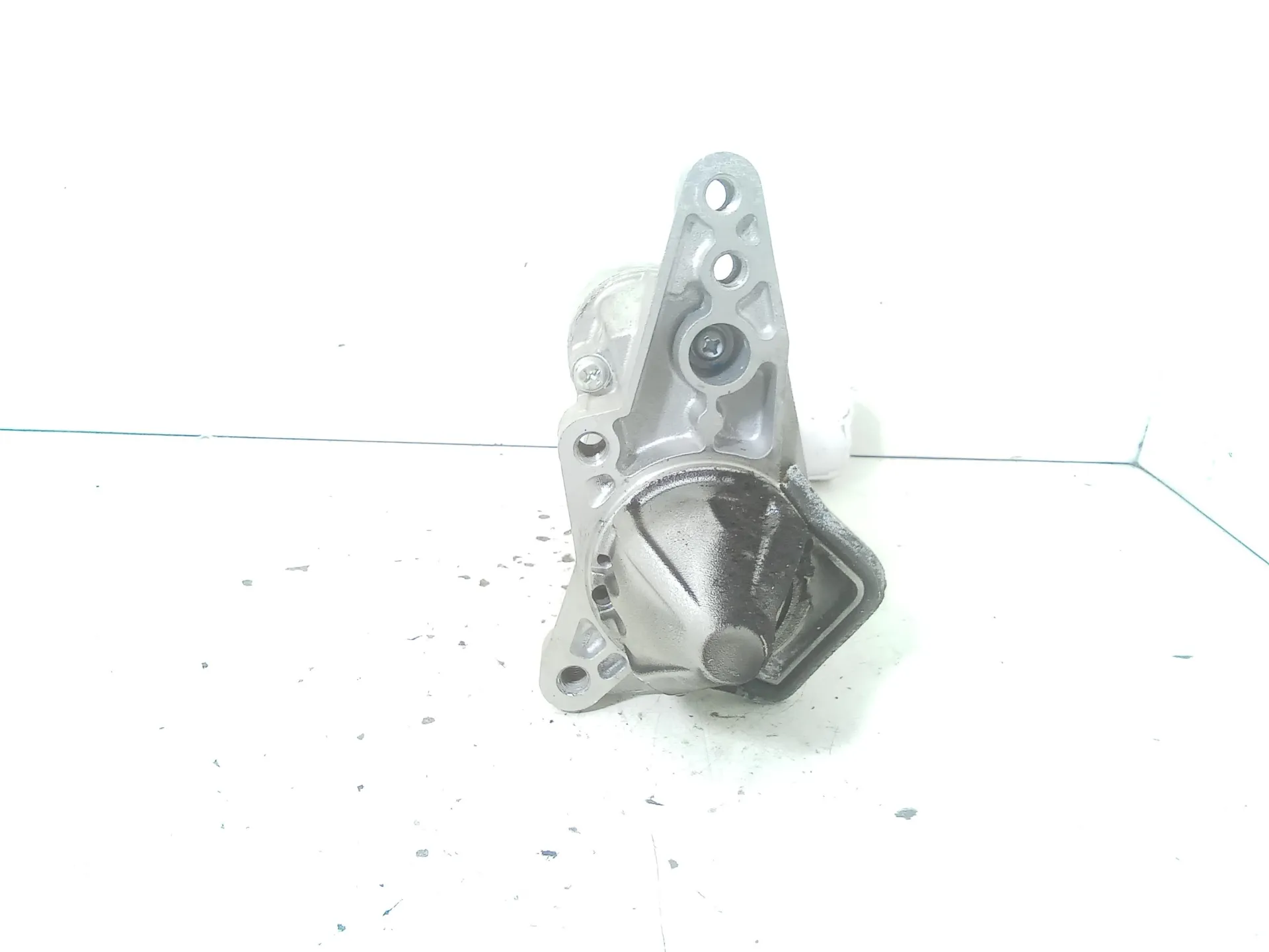 MOTORINO D' AVVIAMENTO con codice 233001903r da DACIA Duster 1Â° Serie 1600 Benzina 84 kW / 115 CV (2019)