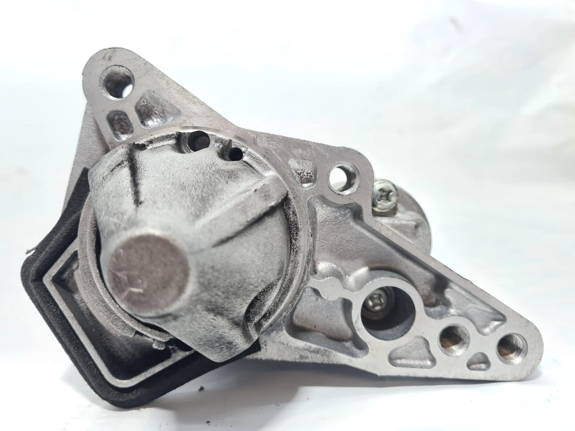 MOTORINO D' AVVIAMENTO con codice 233001903R da DACIA Duster Serie 1600 Benzina 84 kW / 115 CV con codice motore H4MD7/H4M 738 (2019)
