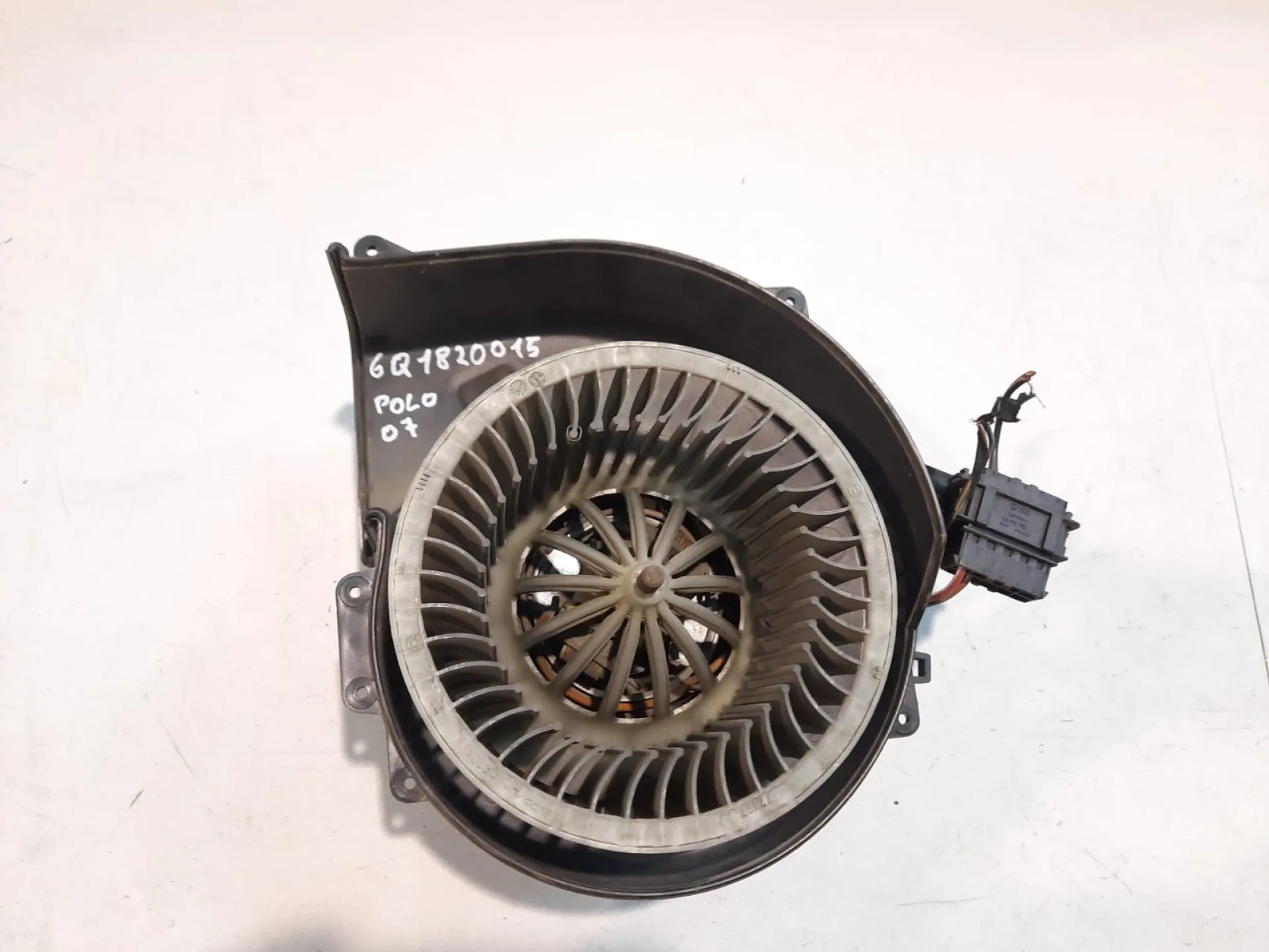 Motorino riscaldamento Volkswagen Polo del 2007 1.2 Benzina CODICE RICAMBIO : 6Q1820015