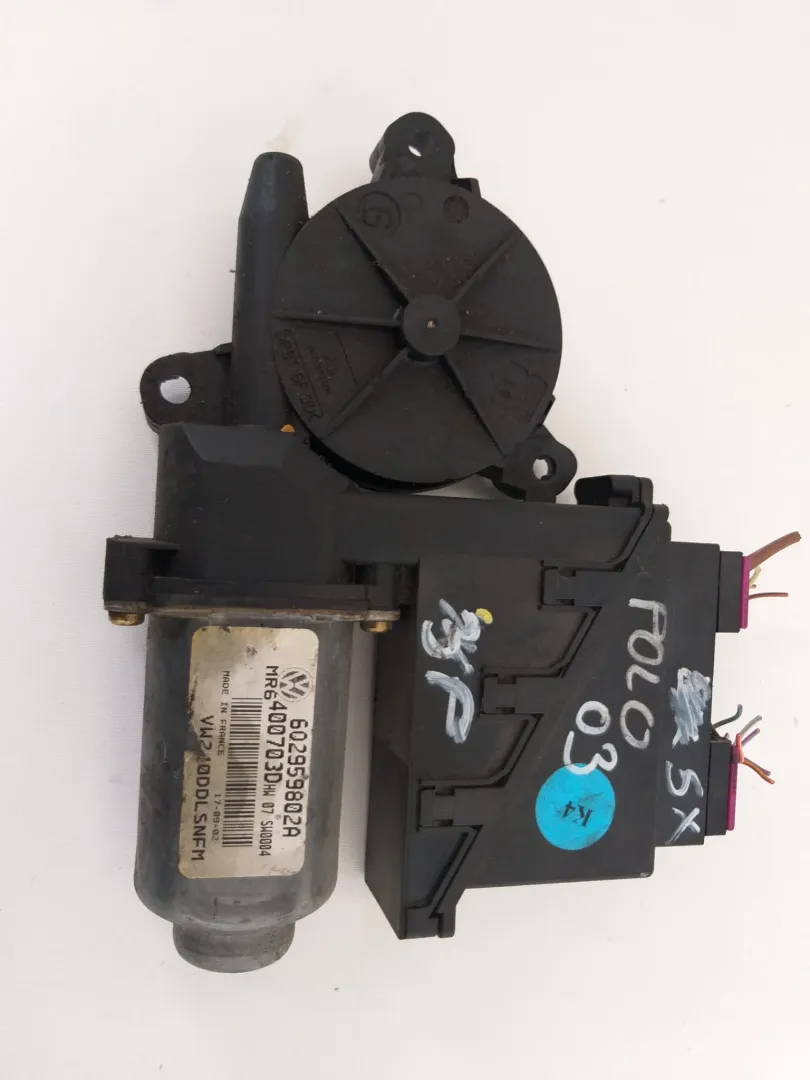 Motorino sinistro Volkswagen Polo del 2003 a 3 porte CODICE RICAMBIO : 602959802A