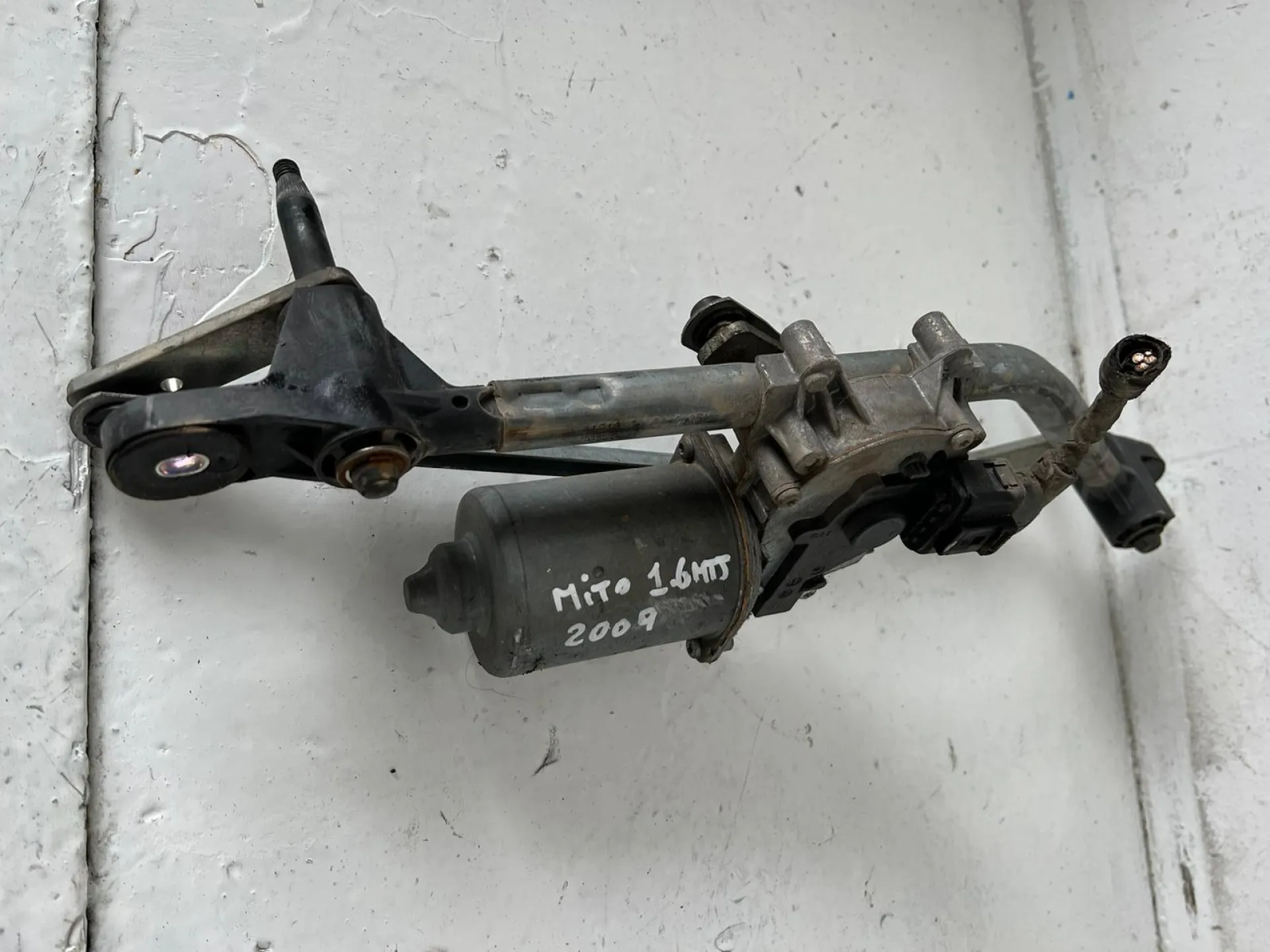 MOTORINO TERGI ANT COMPLETO DI TANDEM con codice VV0009106 12V da ALFA ROMEO Mito Serie (955_) (08>) 1600 Diesel con codice motore 955A3000 (2009)