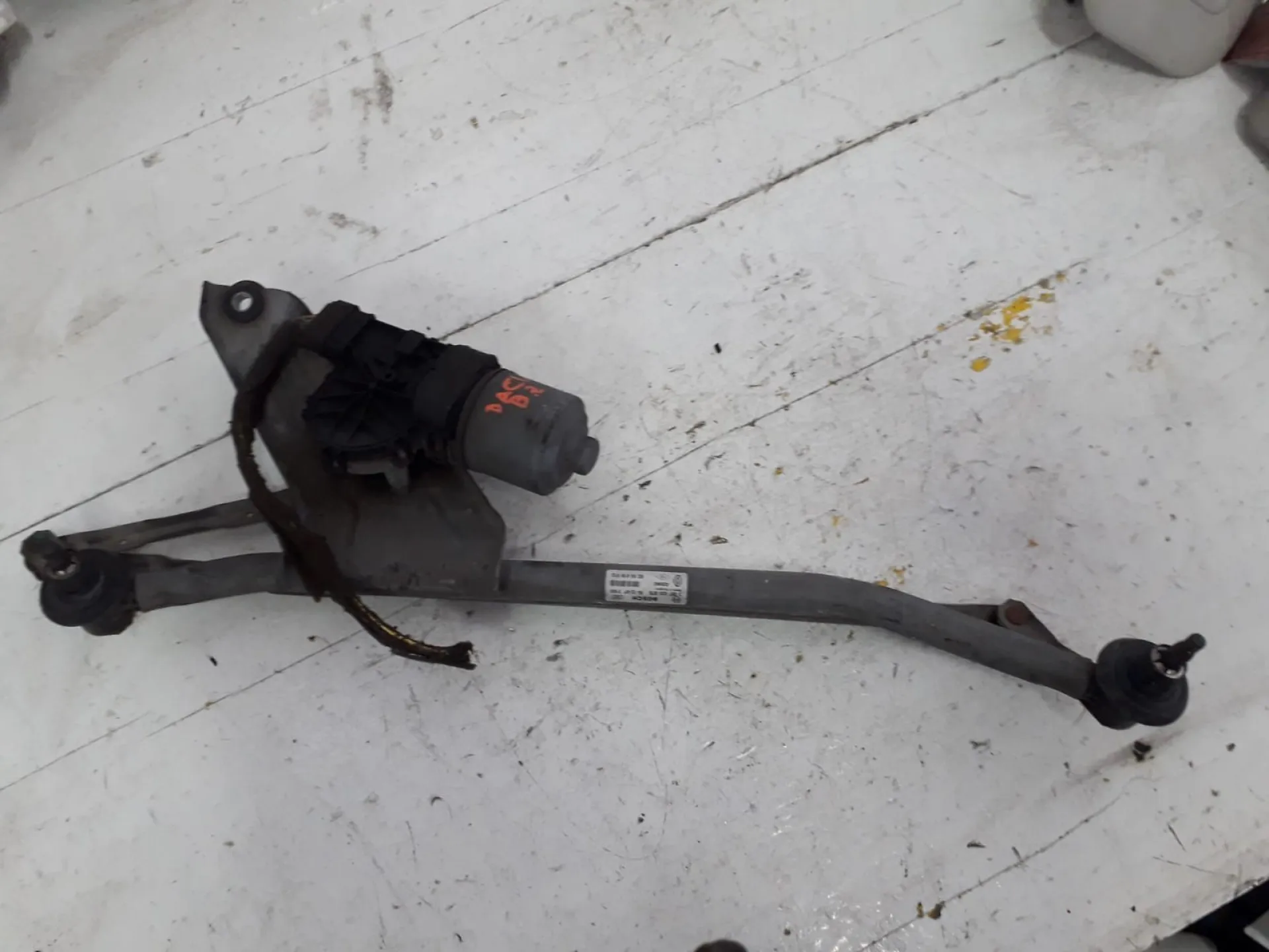 MOTORINO TERGI ANT COMPLETO DI TANDEM con codice 3397020879 / 8200619512 da DACIA Sandero 1Â° Serie Gas (2009)