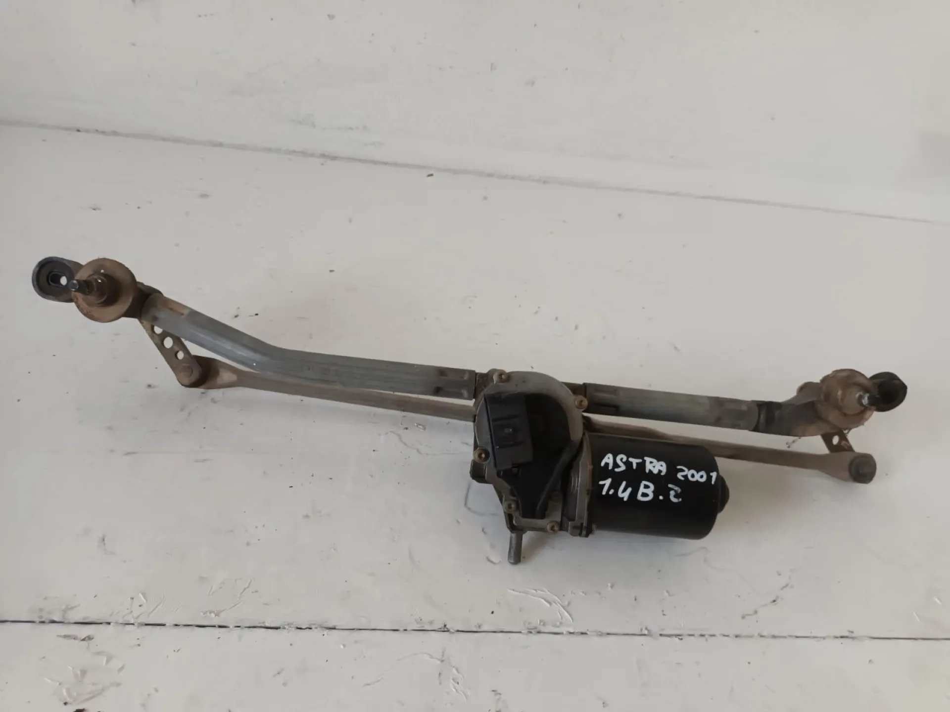 MOTORINO TERGI ANT COMPLETO DI TANDEM con codice 24450202 da OPEL Astra G Berlina 1400 Benzina (2001)