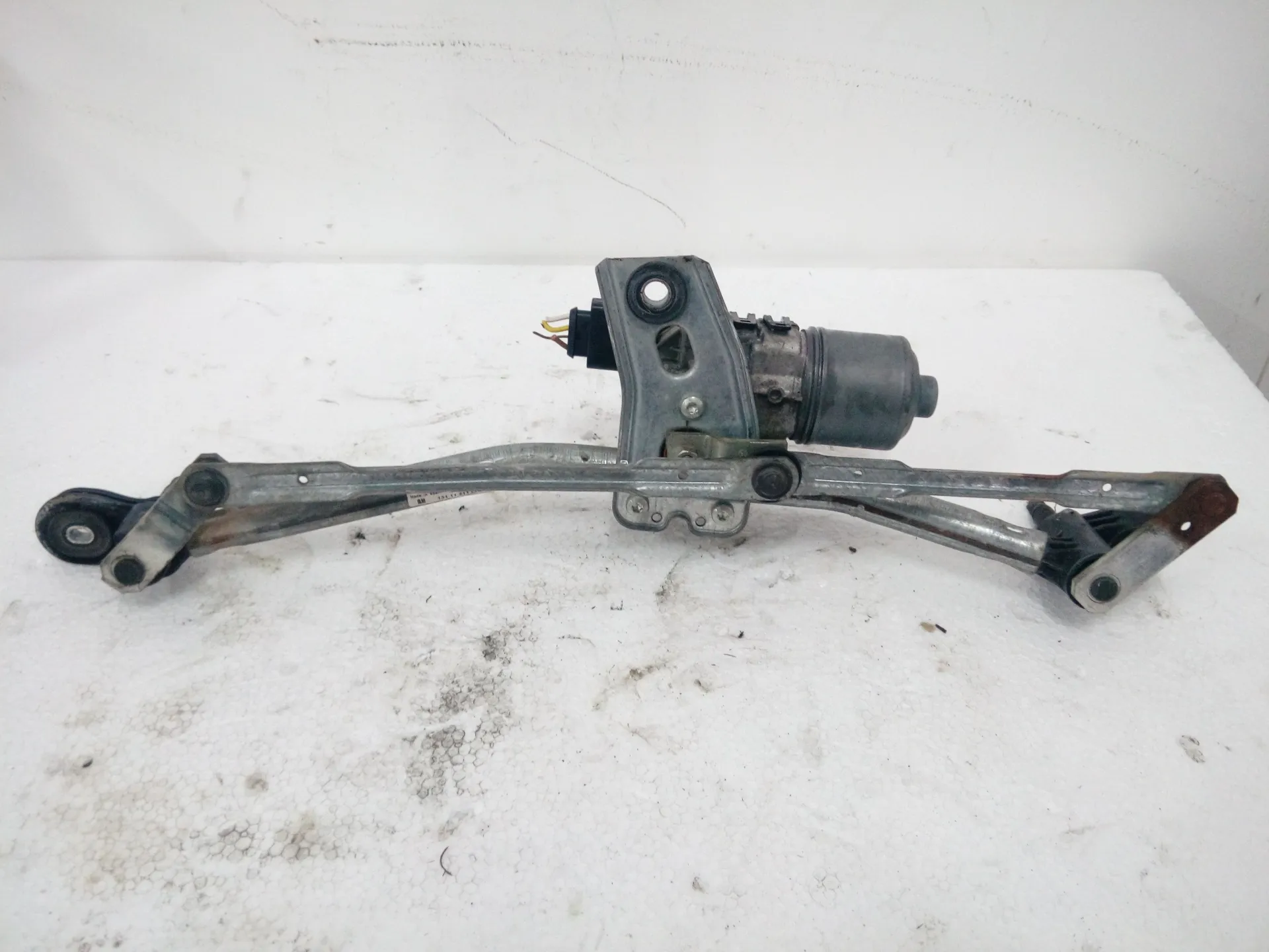 MOTORINO TERGICRISTALLO ANTERIORE con codice 3397020632 da OPEL Astra H Berlina 2Â° serie Diesel (2007)