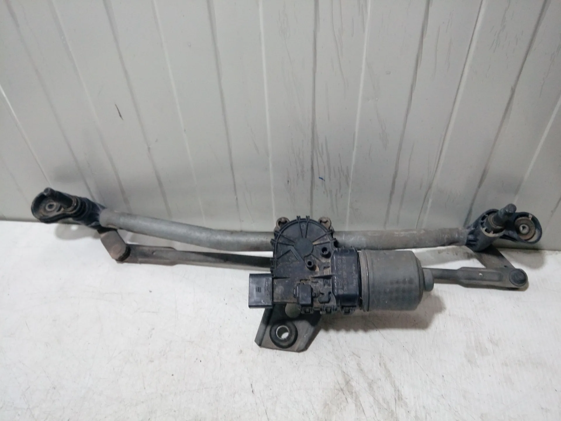 0390241538 / 0610063 / 3397020632 MOTORINO TERGICRISTALLO ANTERIORE OPEL Astra H Berlina 1700 Diesel (2006)