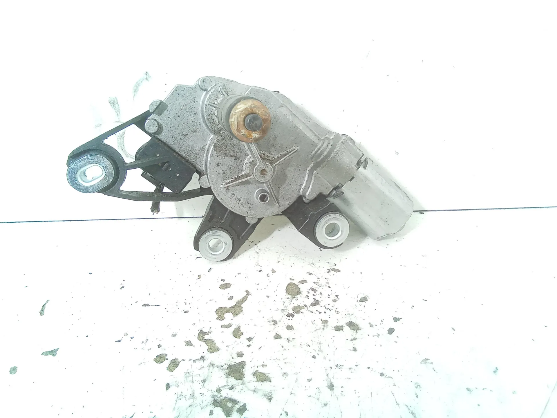 MOTORINO TERGICRISTALLO POSTERIORE con codice 0390201598 da VOLKSWAGEN Touran 1Â° Serie 1900 Diesel 77 kW / 105 CV (2006)