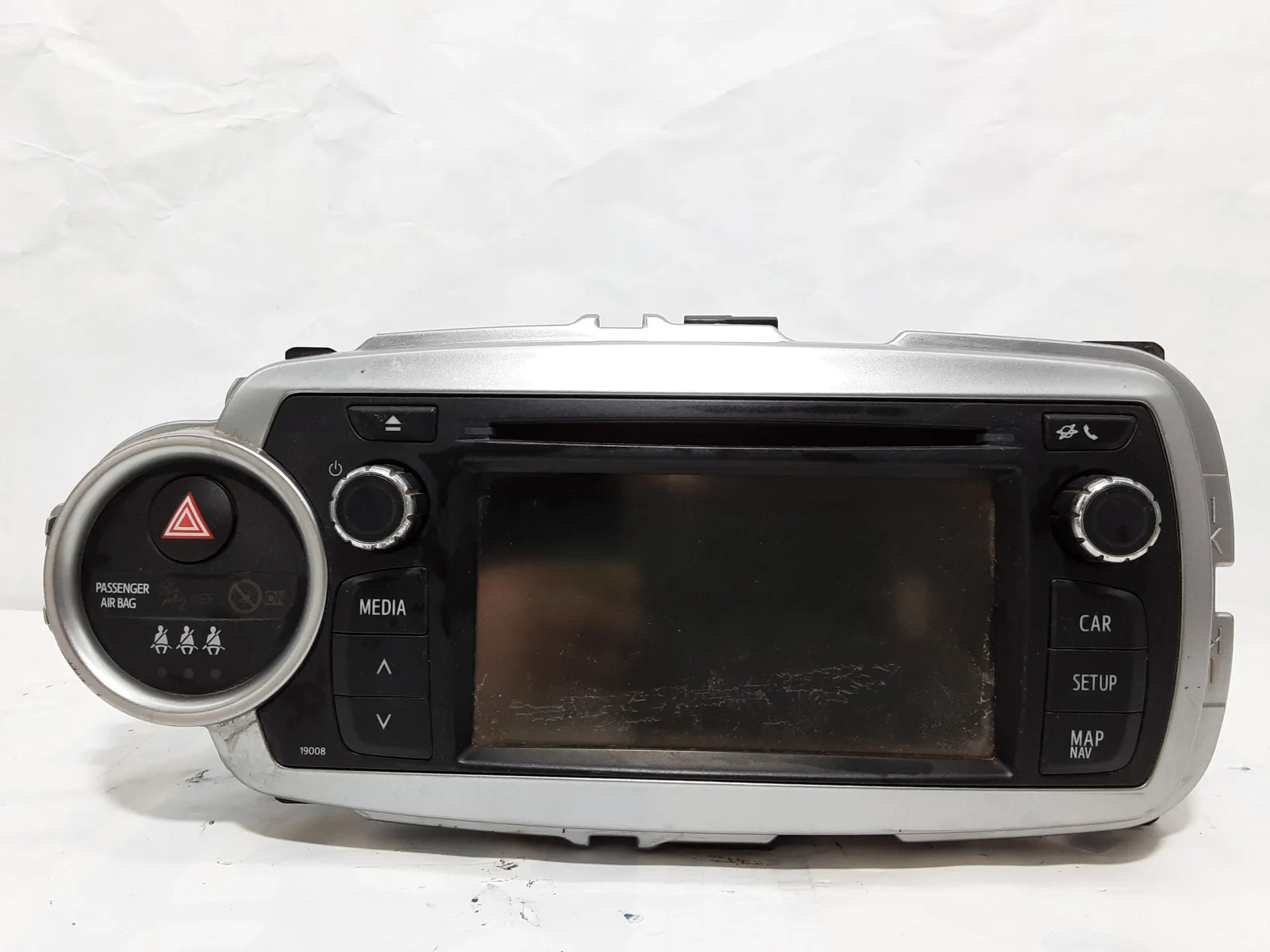 NAVIGATORE con codice 861400D030 da TOYOTA Yaris Serie (14>16) Diesel