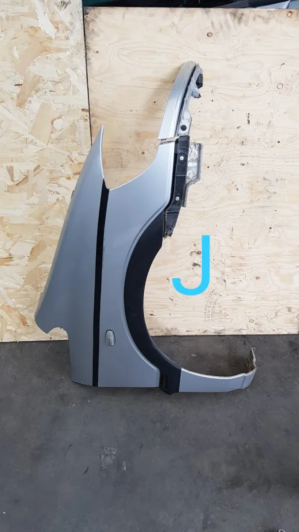 Parafango anteriore destro Opel Zafira del 2002