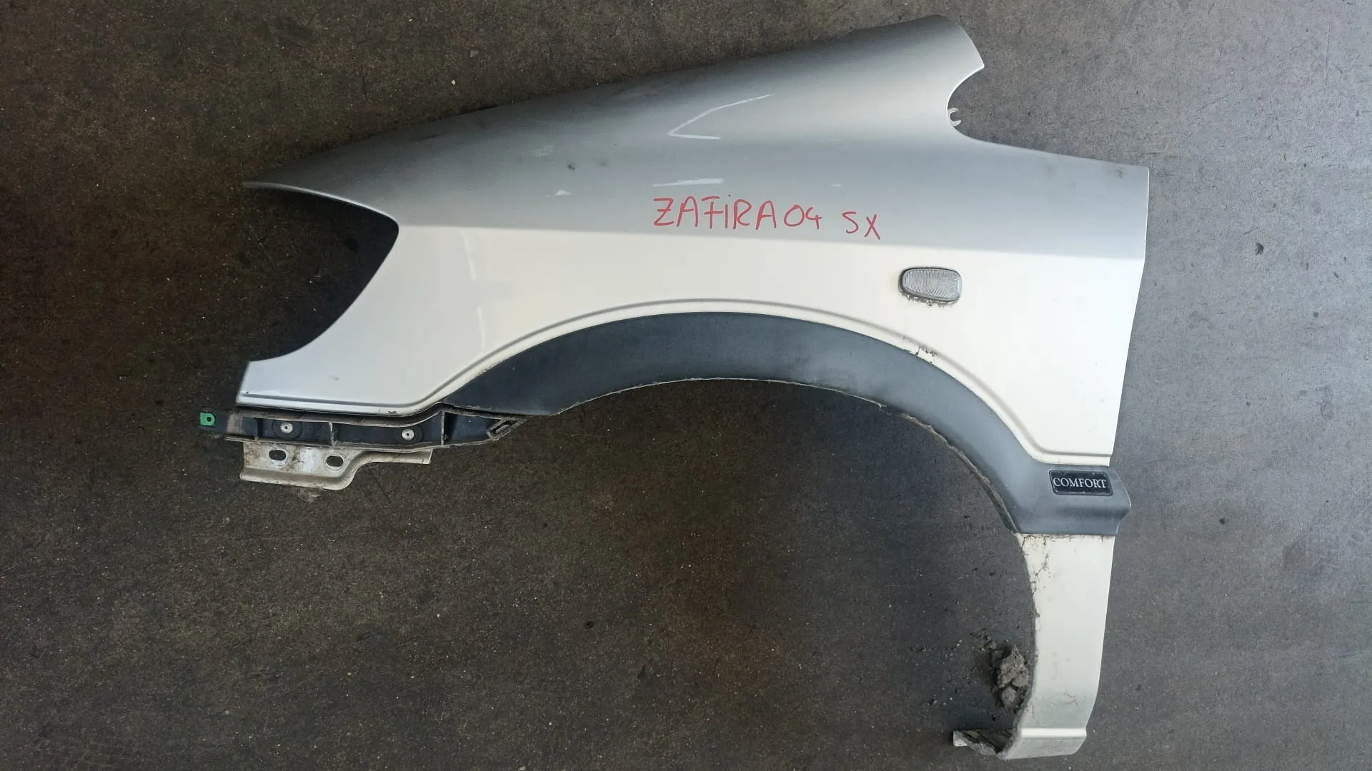 Parafango anteriore sinistro Opel Zafira 2.0 D del 2004