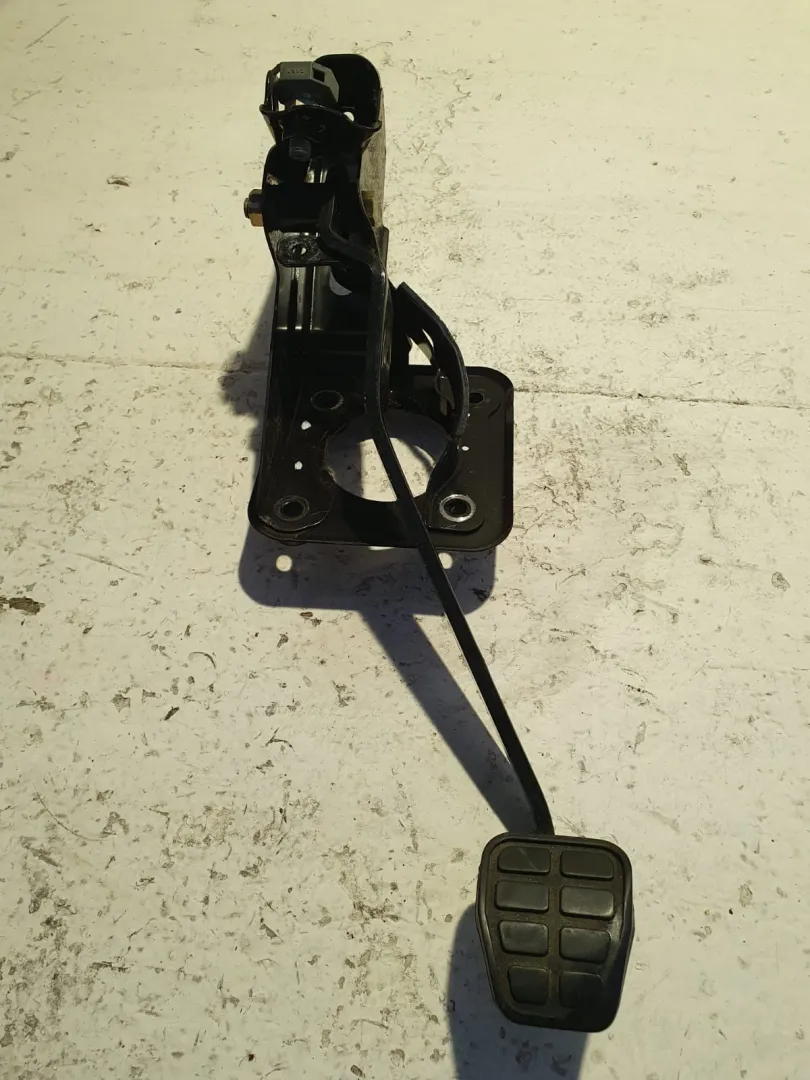 PEDALE FRIZIONE con codice T11 3504010 da DR 5 1Â° Serie 1600 Benzina (2008)