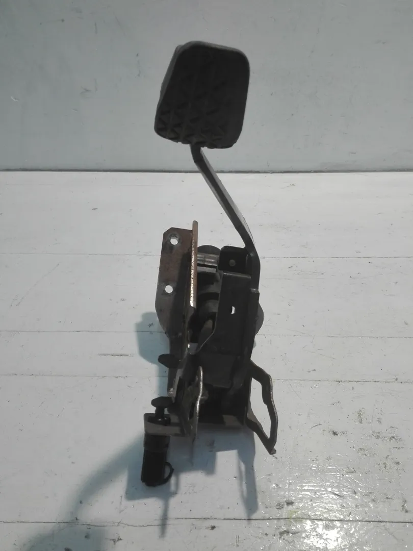 PEDALE FRIZIONE FORD Fiesta 6Â° Serie 1400 Benzina (2010)