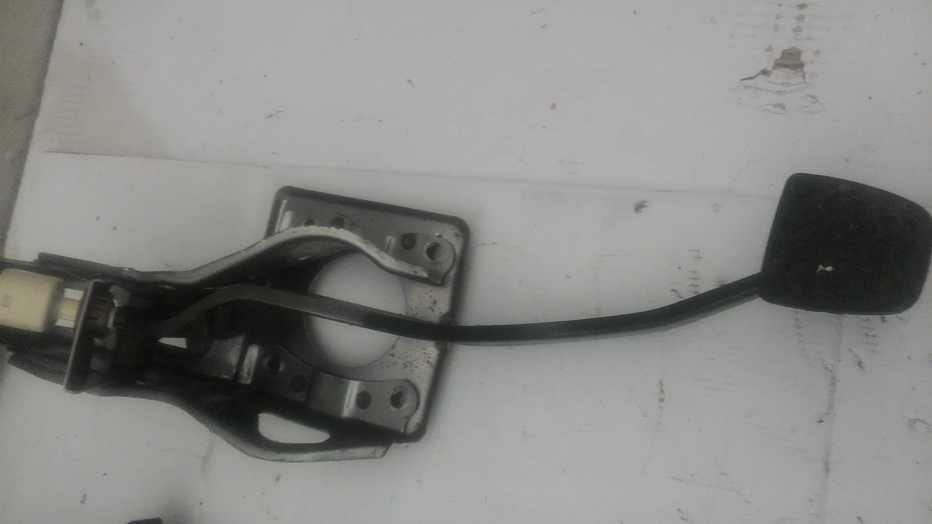 PEDALE FRIZIONE TOYOTA Avensis Berlina 2Â° Serie Diesel (2004)