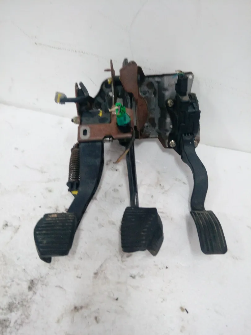 PEDALIERA COMPLETA FRENO + FRIZIONE + ACCELERATORE PEUGEOT 207 1Â° Serie Diesel (2008)