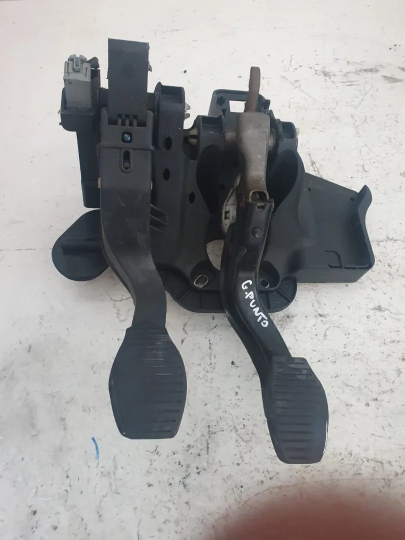 PEDALIERA FRENO + FRIZIONE FIAT Grande Punto 3Â° Serie 1400 Benzina (2012)