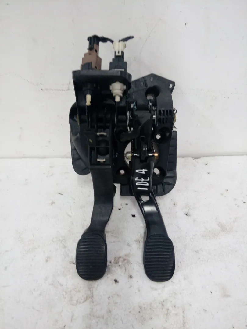 PEDALIERA FRENO + FRIZIONE FIAT Idea 1Â° Serie 1300 Diesel (2004)