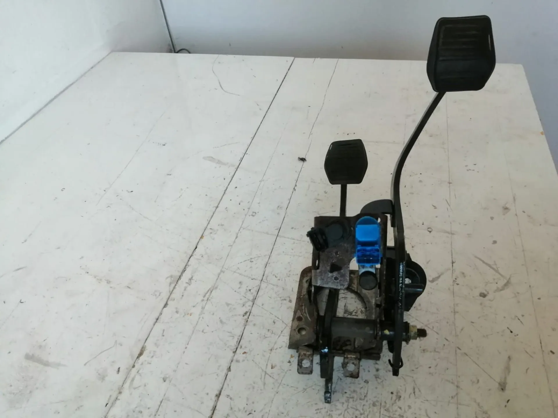 PEDALIERA FRENO + FRIZIONE FORD Focus Berlina 2Â° Serie 1600 Benzina (2001)