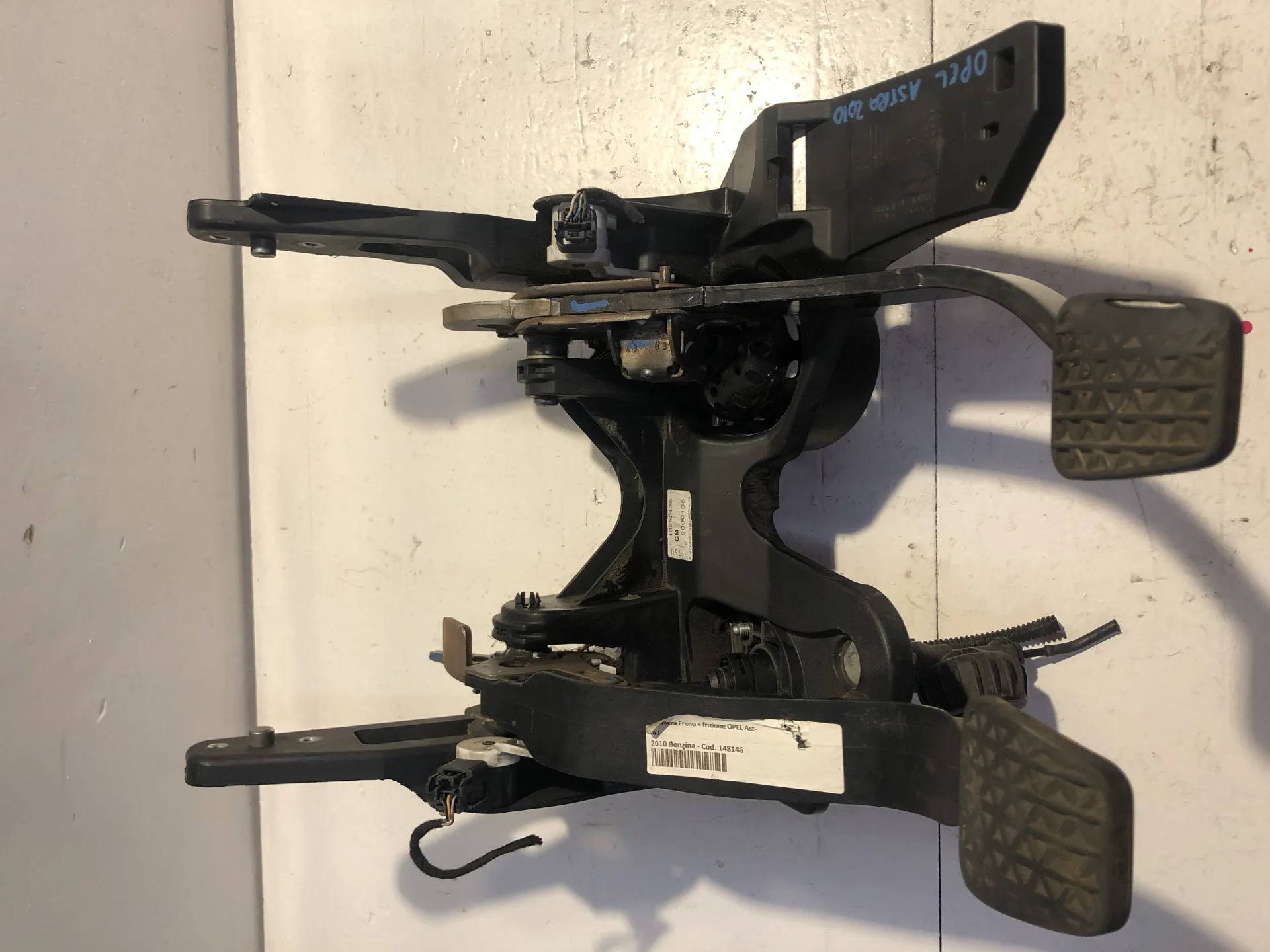 PEDALIERA FRENO + FRIZIONE con codice 13252175 / 0000105 / 512723057 da OPEL Astra J Diesel (2010)